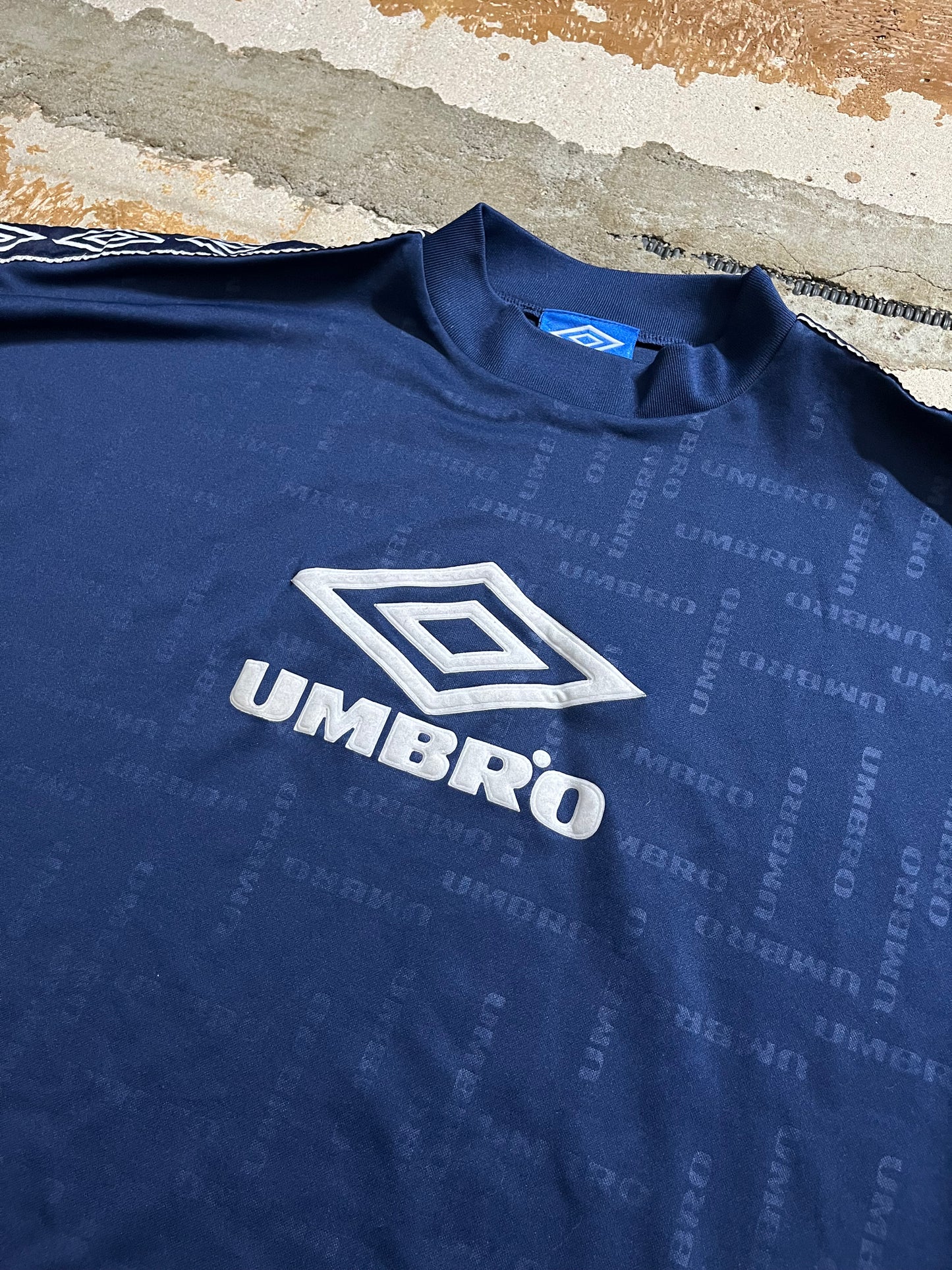 Umbro vintage sport shirt - S
