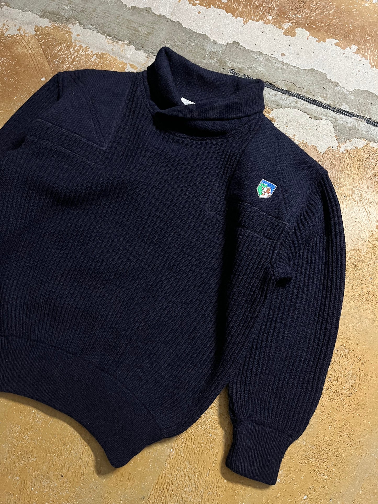 Iceberg 100% Wool sweater - M