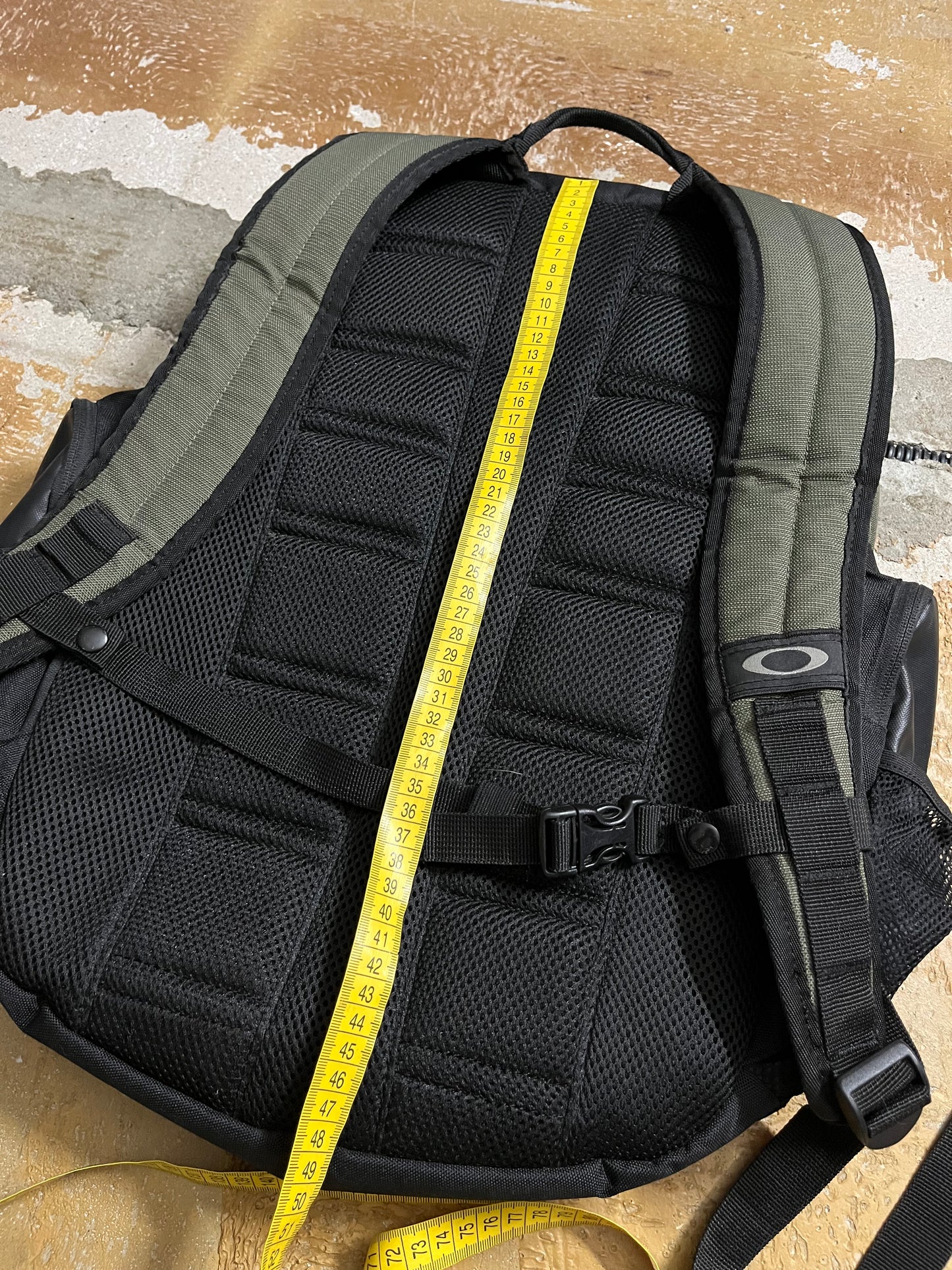 Oakley vintage black / green backpack bag