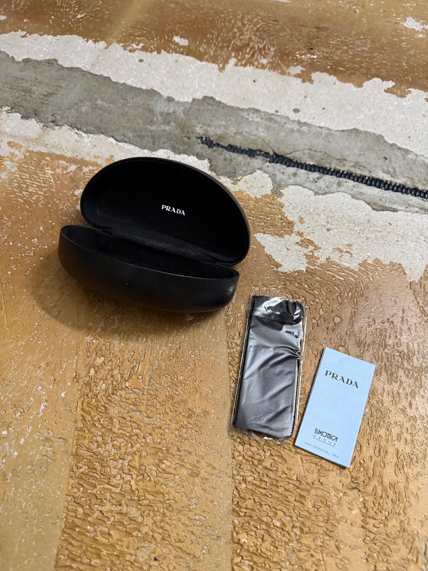 Prada vintage brown sunglasses + box
