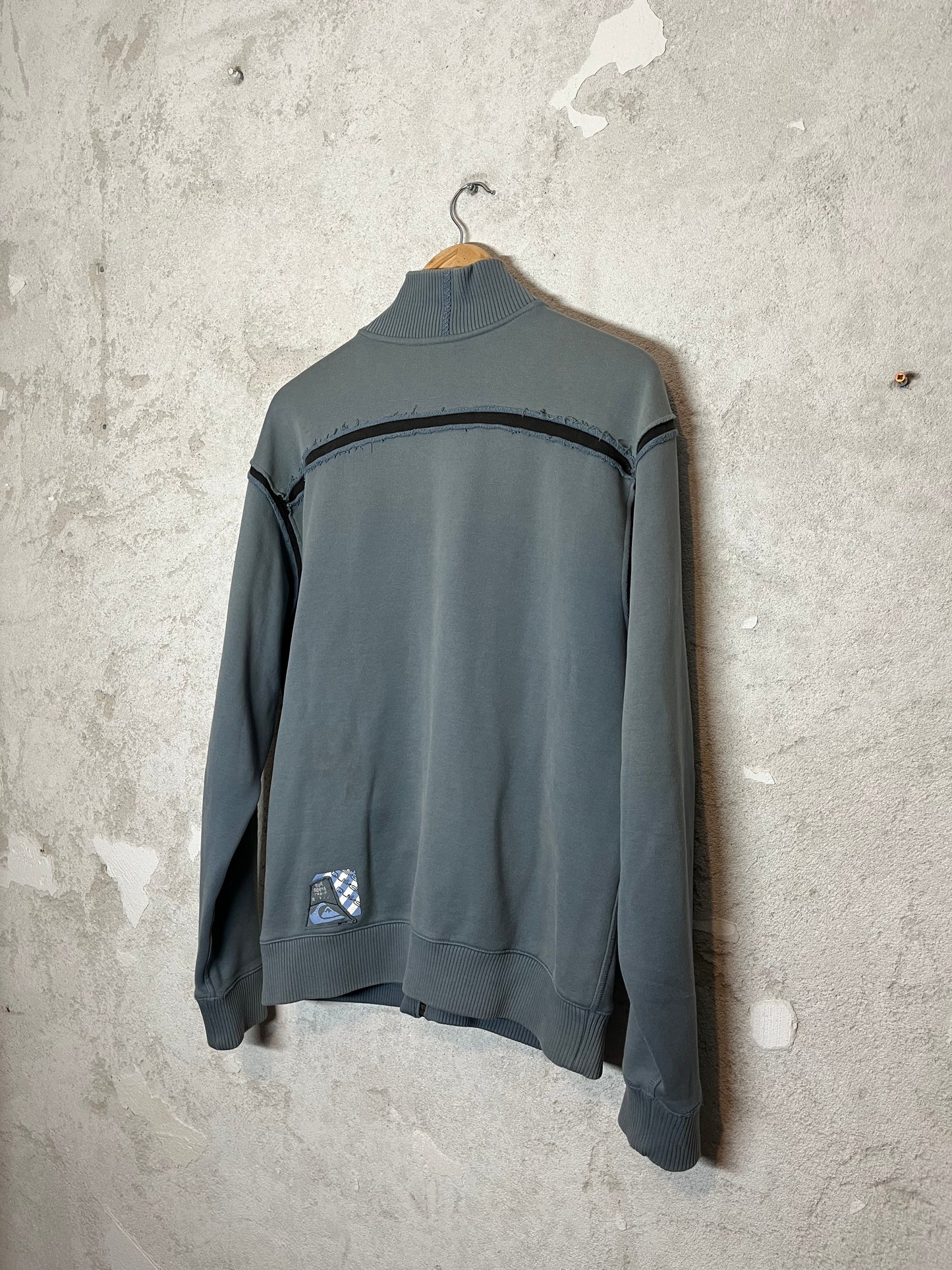 Quiksilver vintage 2000s surf skate zip-up sweater - L