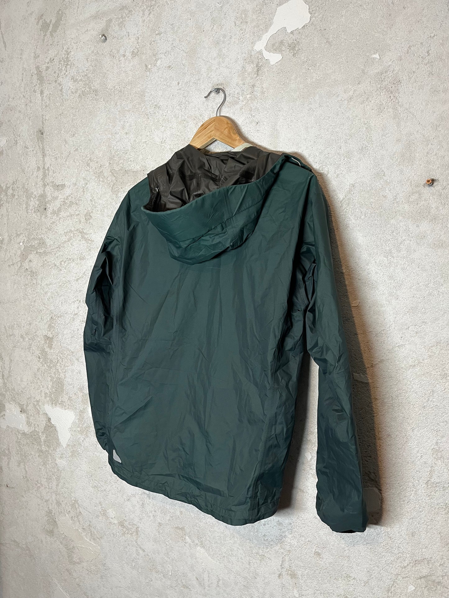 Haglöfs gore-tex L.I.M. series gorpcore rain jacket - XS