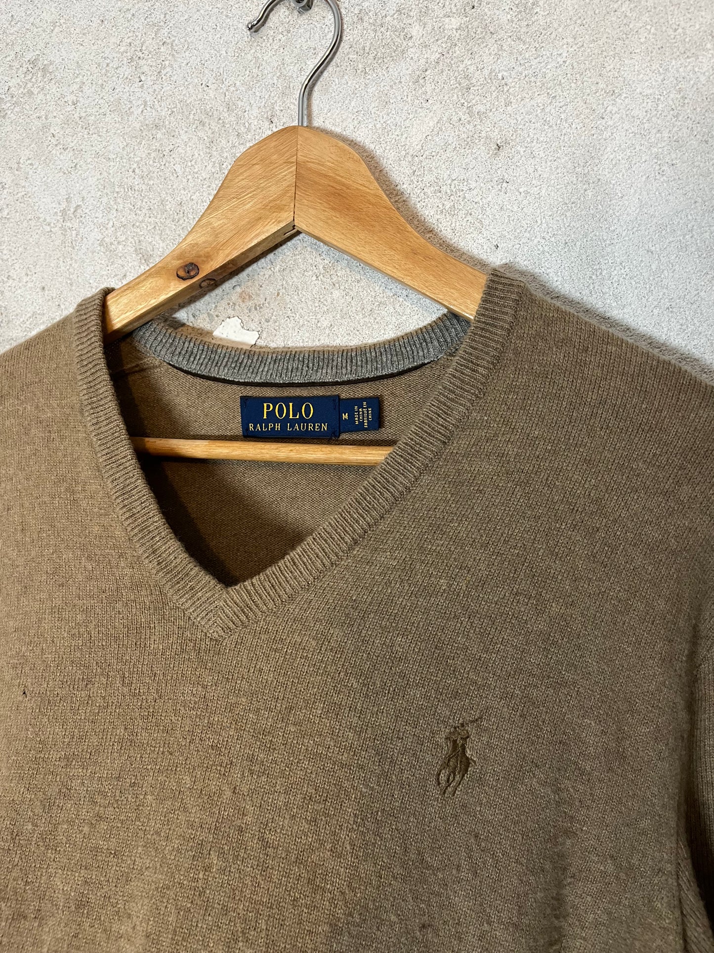 Ralph Lauren V neck sweater - M