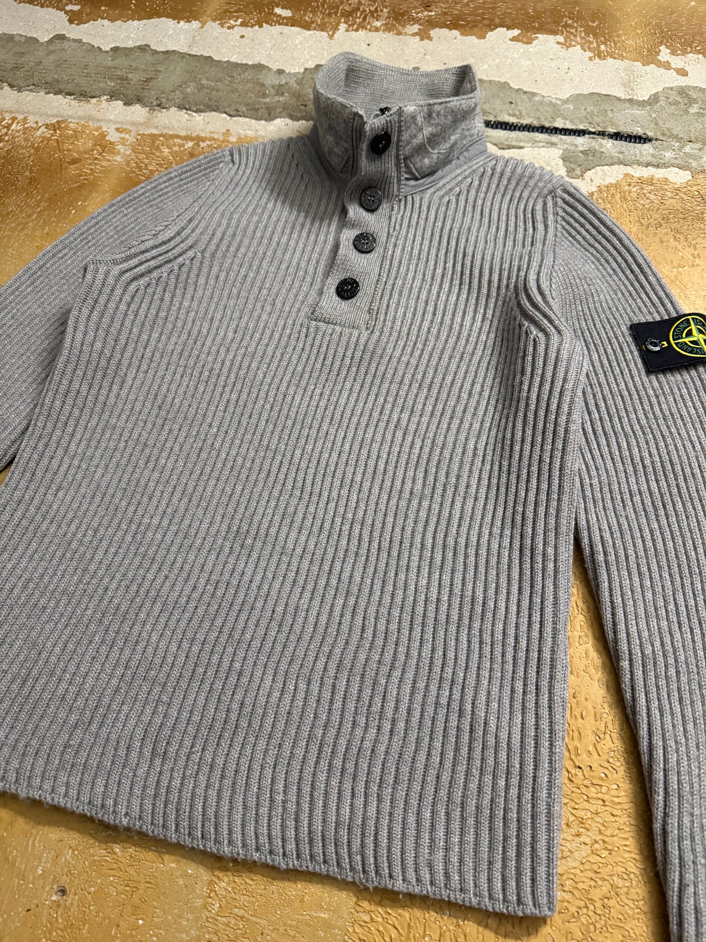 Stone Island 100% wool sweater - S