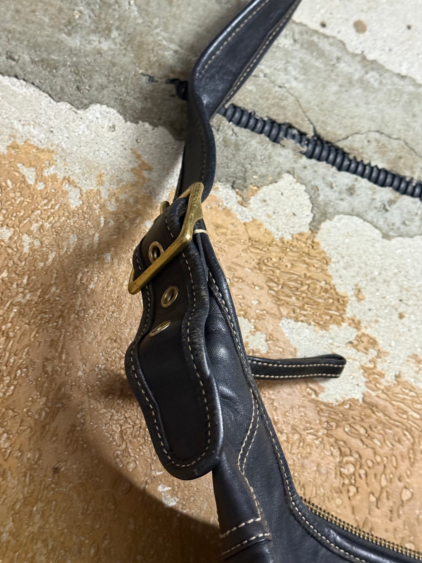 Coach vintage black / gold leather bag