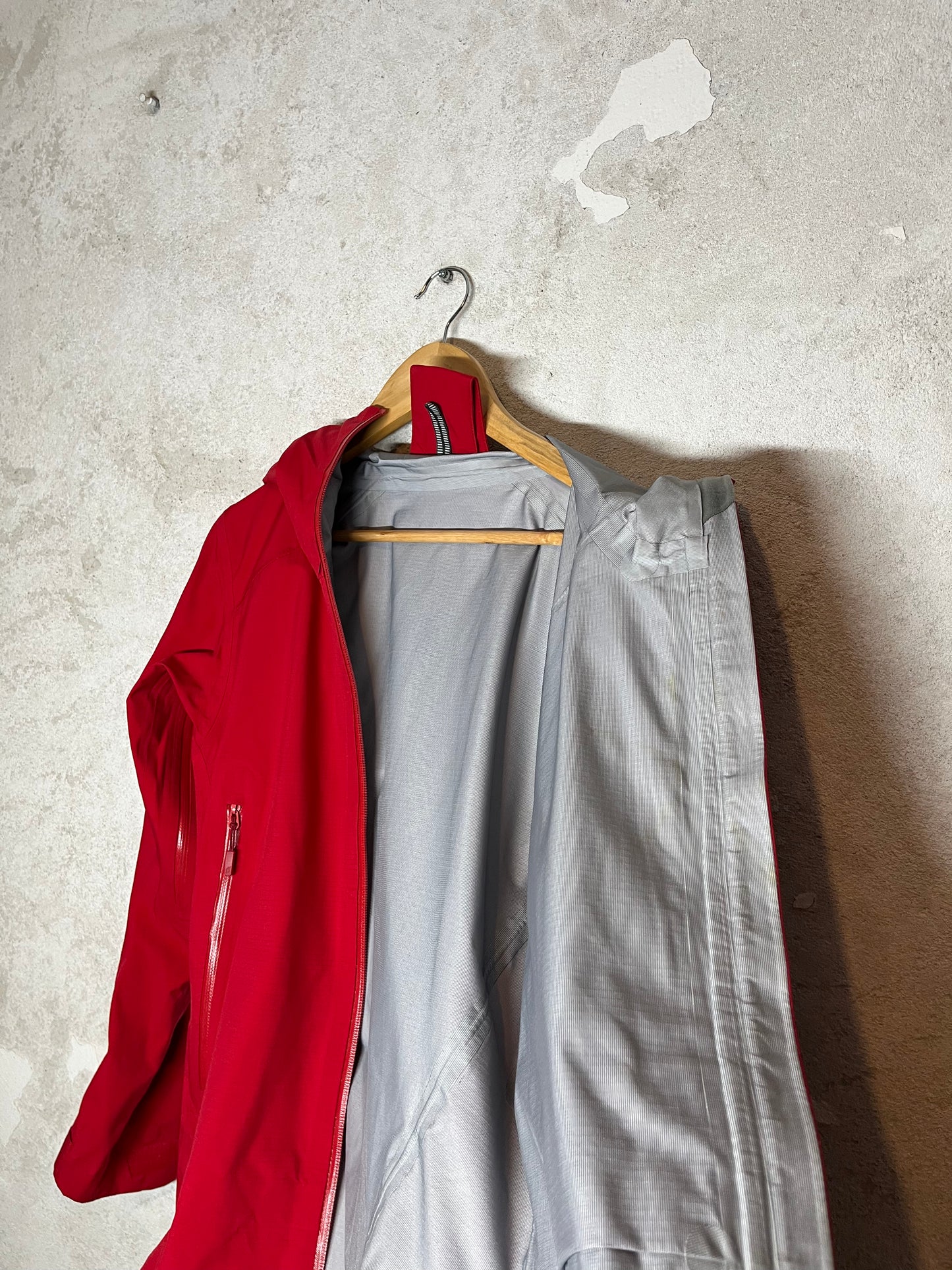 Rab raincoat jacket red - S