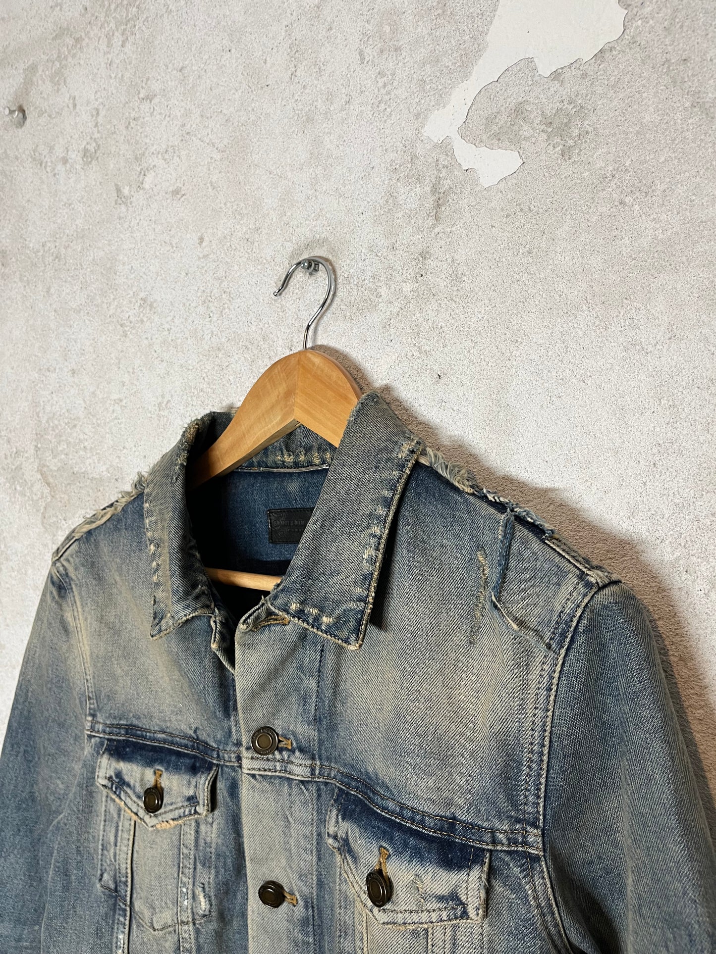 Saint Laurent distressed denim jacket - M