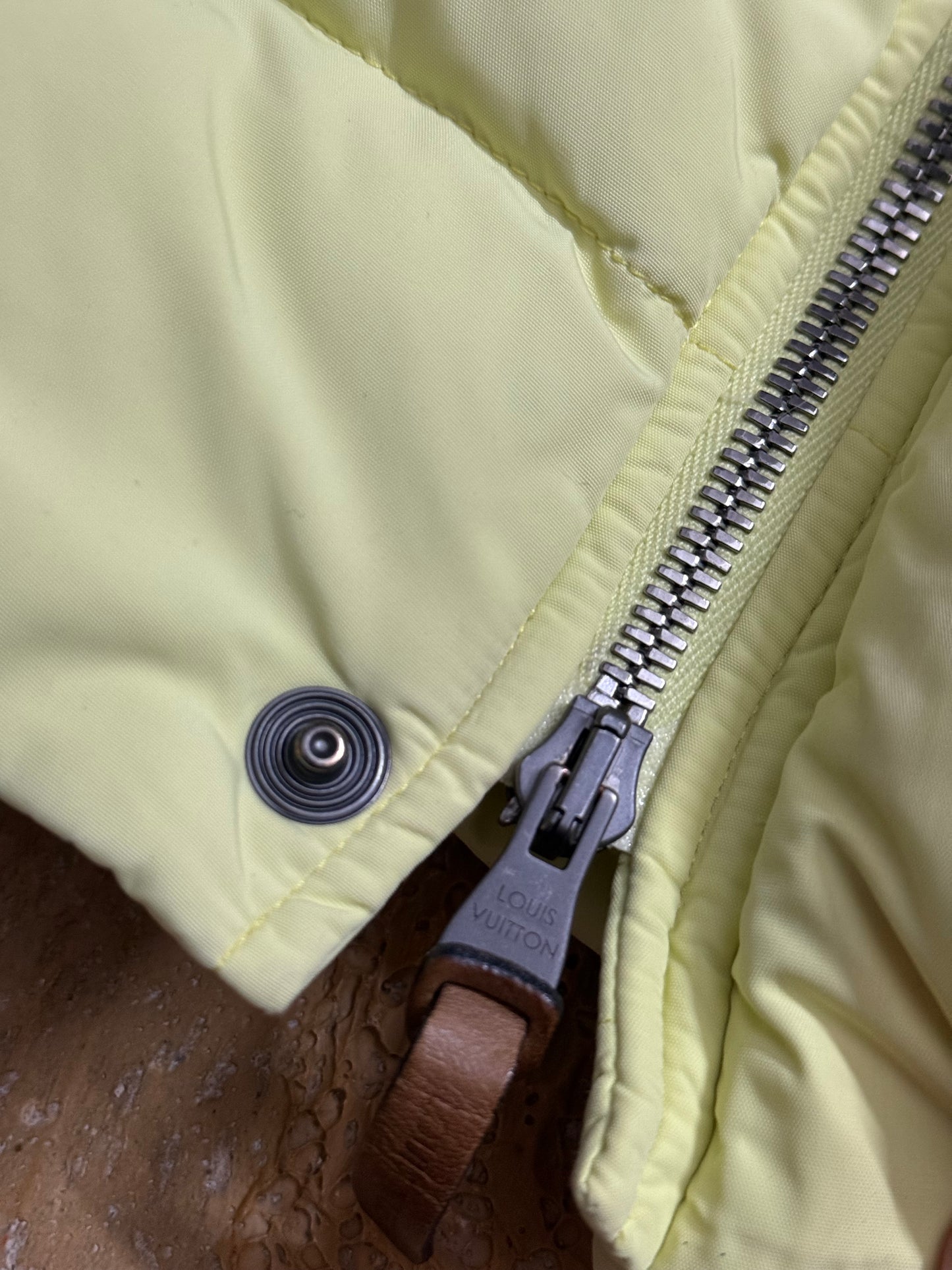 Louis Vuitton yellow zip off sleeves puffer jacket - L