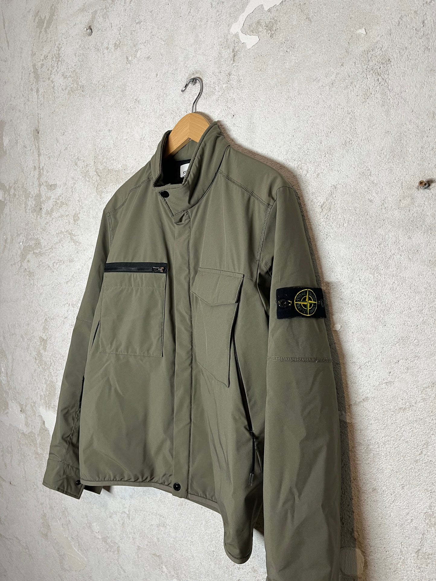 Stone Island soft shell-r primaloft jacket - M