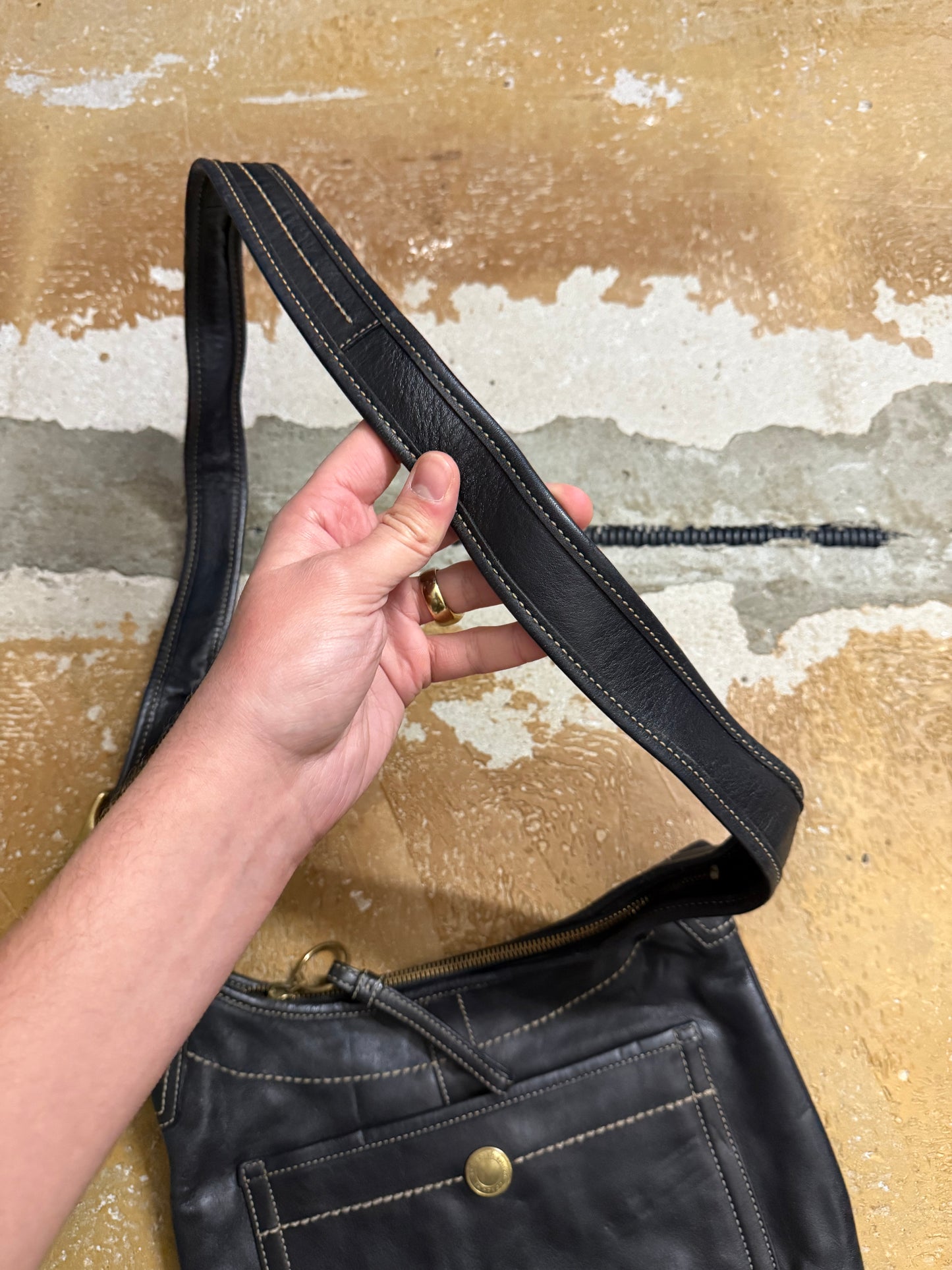 Coach vintage black / gold leather bag