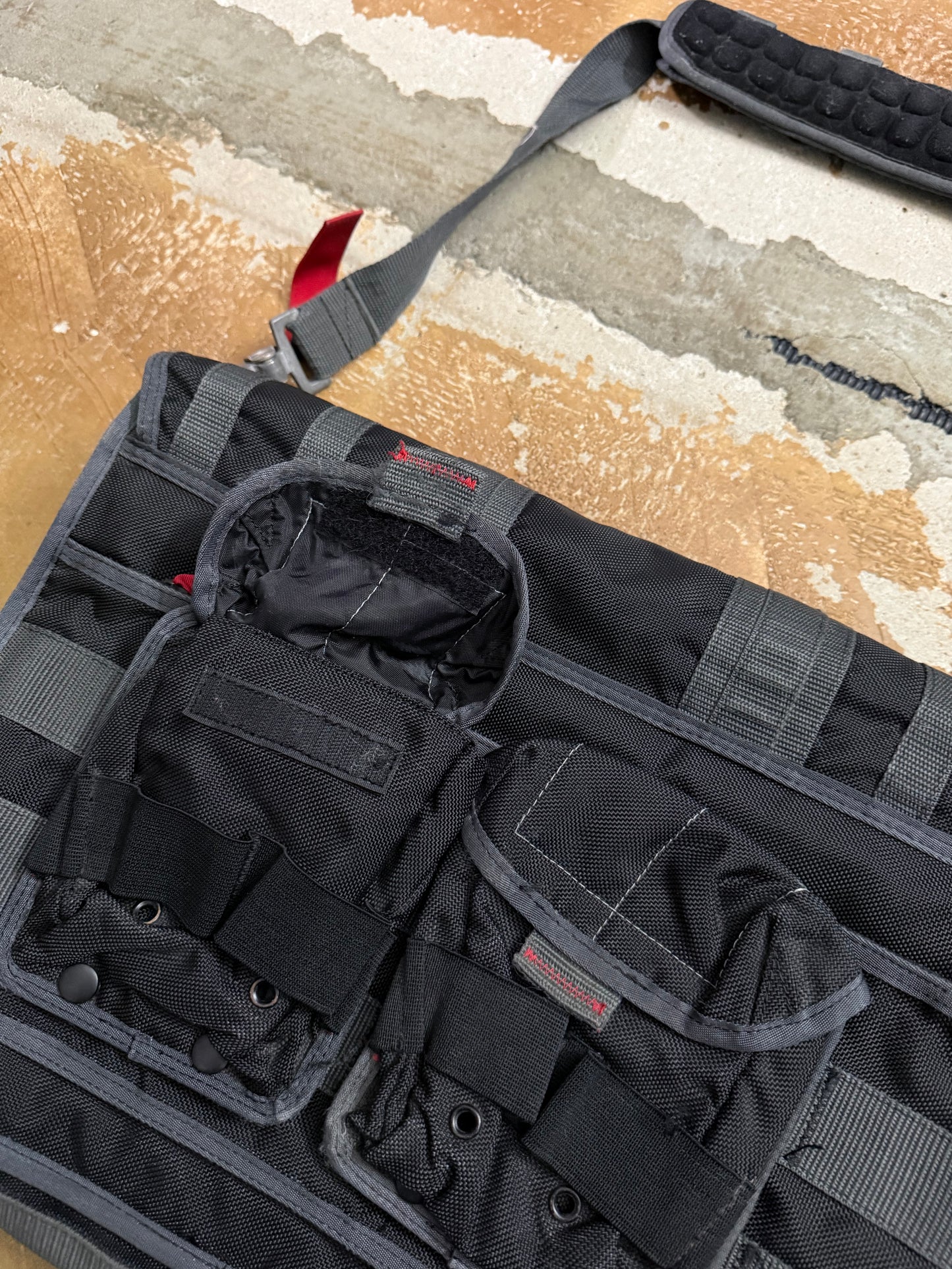 Oakley 2005 Dexter Tactical Field Gear laptop sling bag