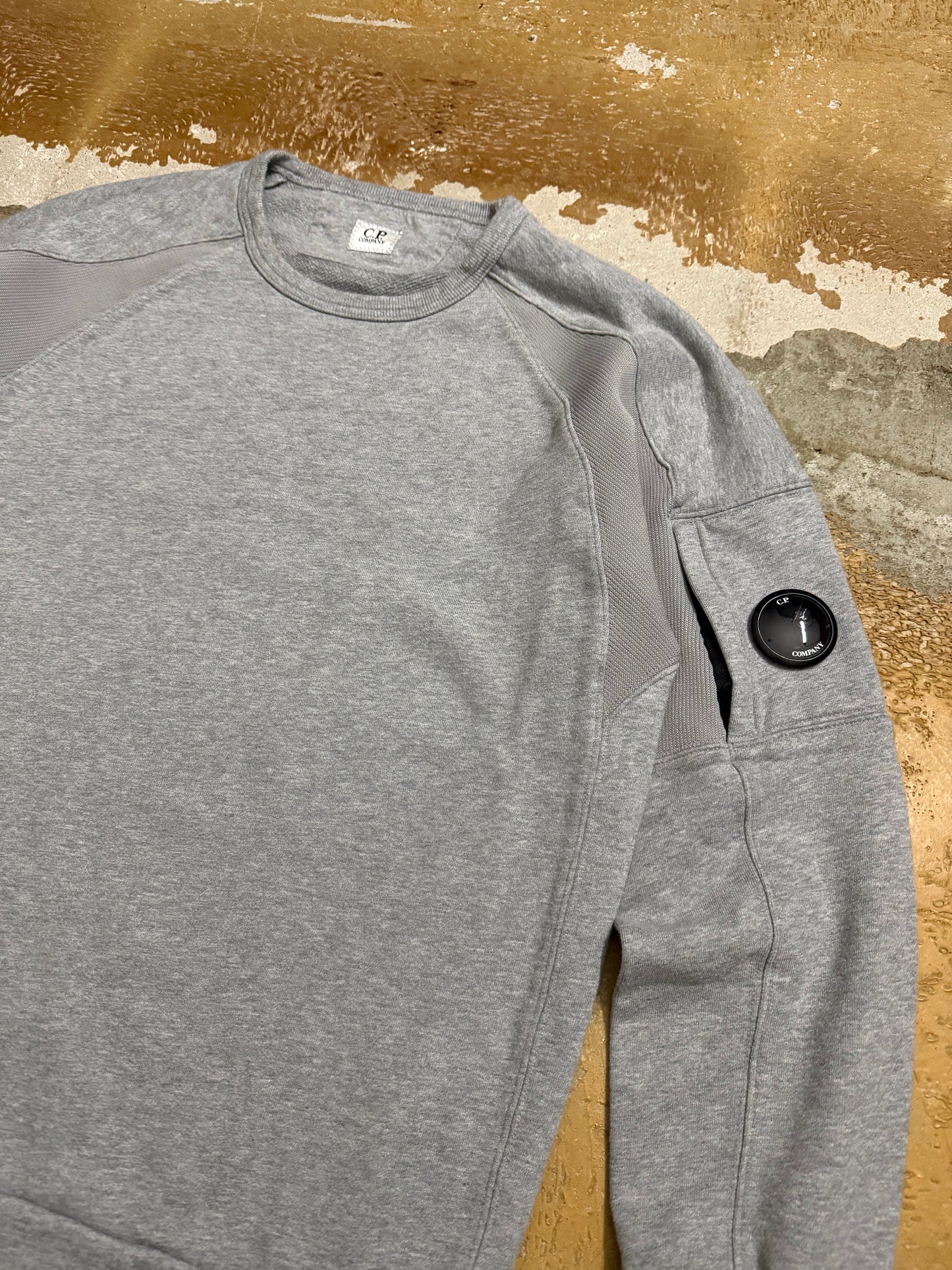 CP company lense sweater - L