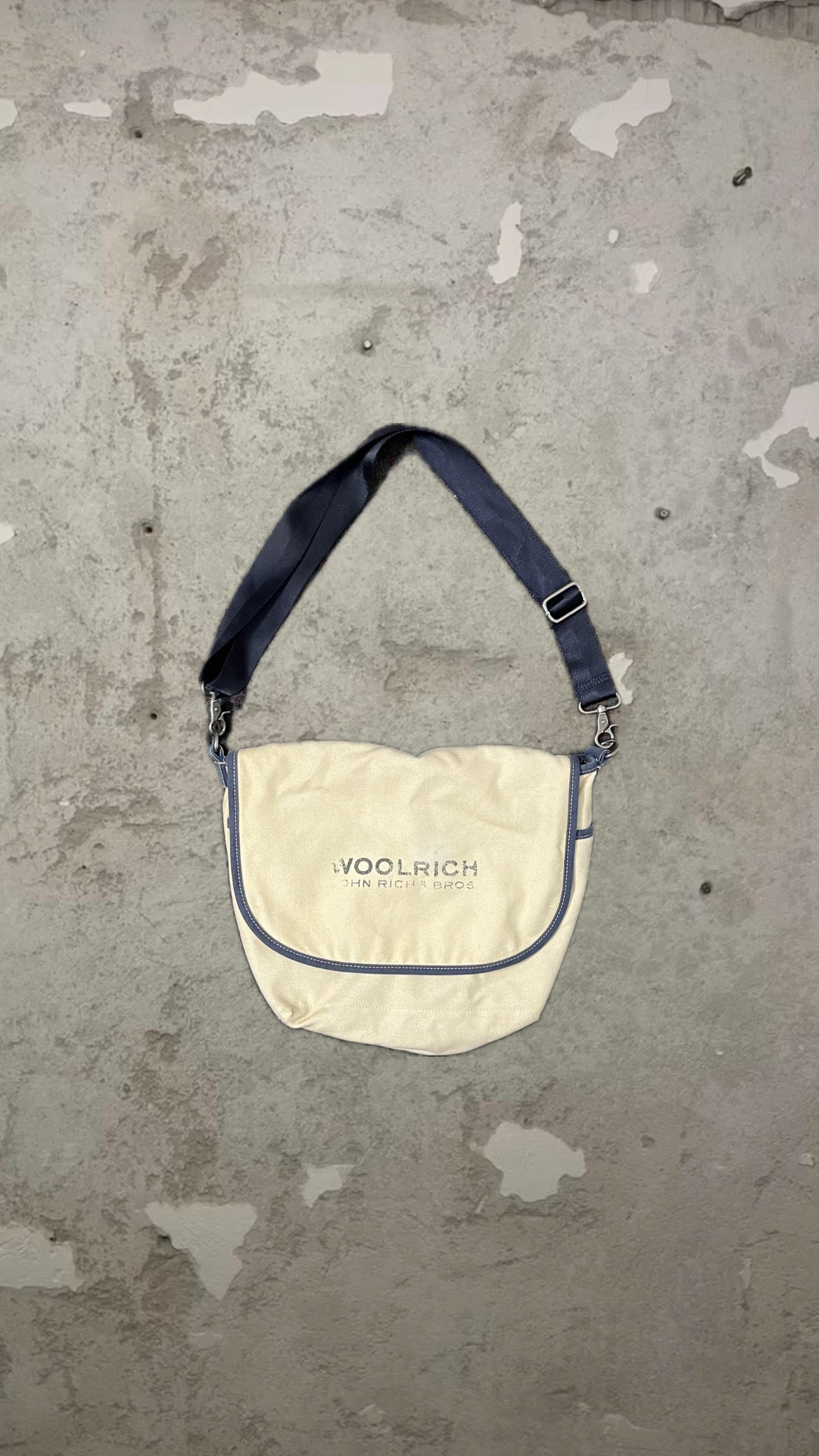 Woolrich vintage canvas strap bag