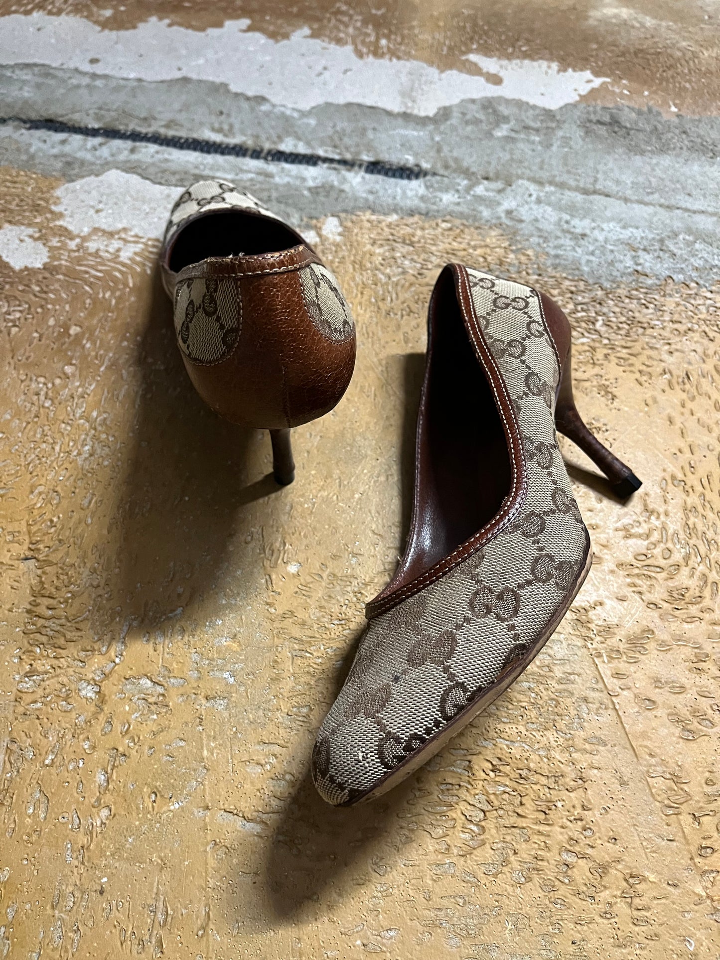 Gucci monogram kitten heels - 36