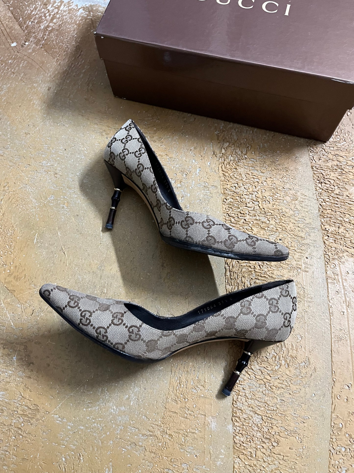 Gucci monogram vintage kitten heels - 37,5