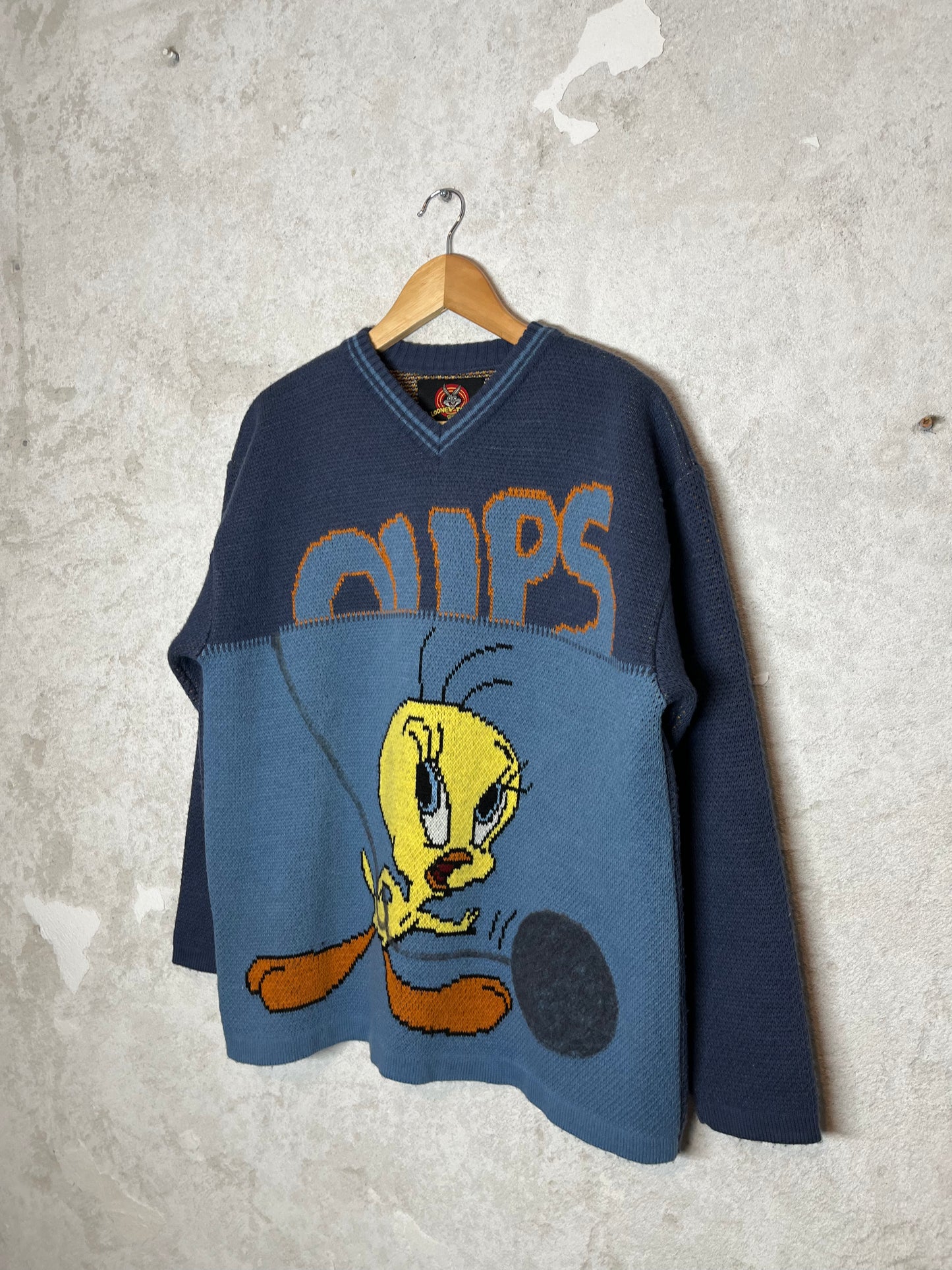 Looney Tunes Titi ski snowboard heavy knit sweater - M