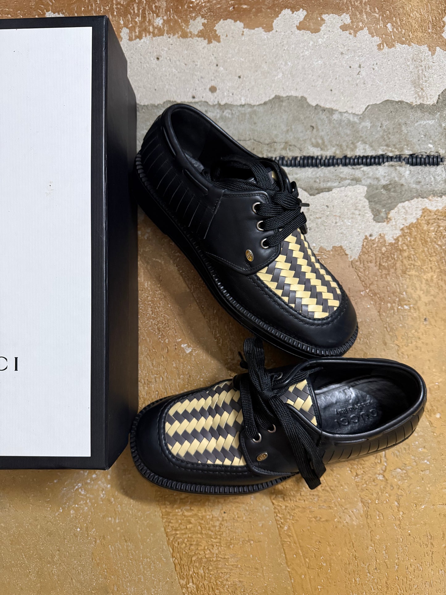 Gucci leather woven loafers - 39