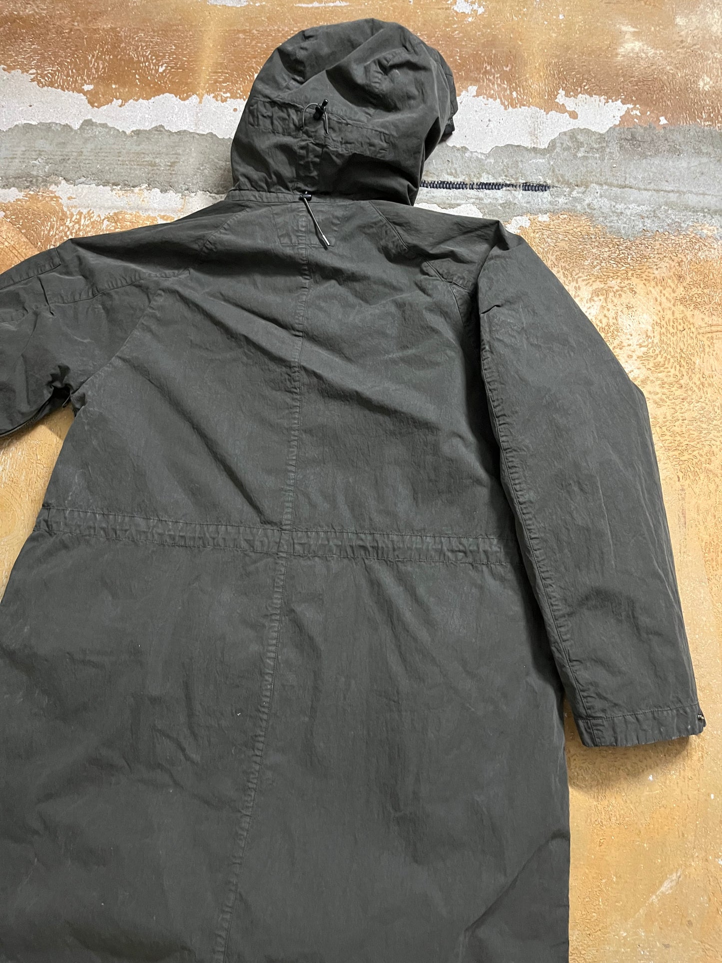 CP Company 50 fili rubber long parka jacket - XL