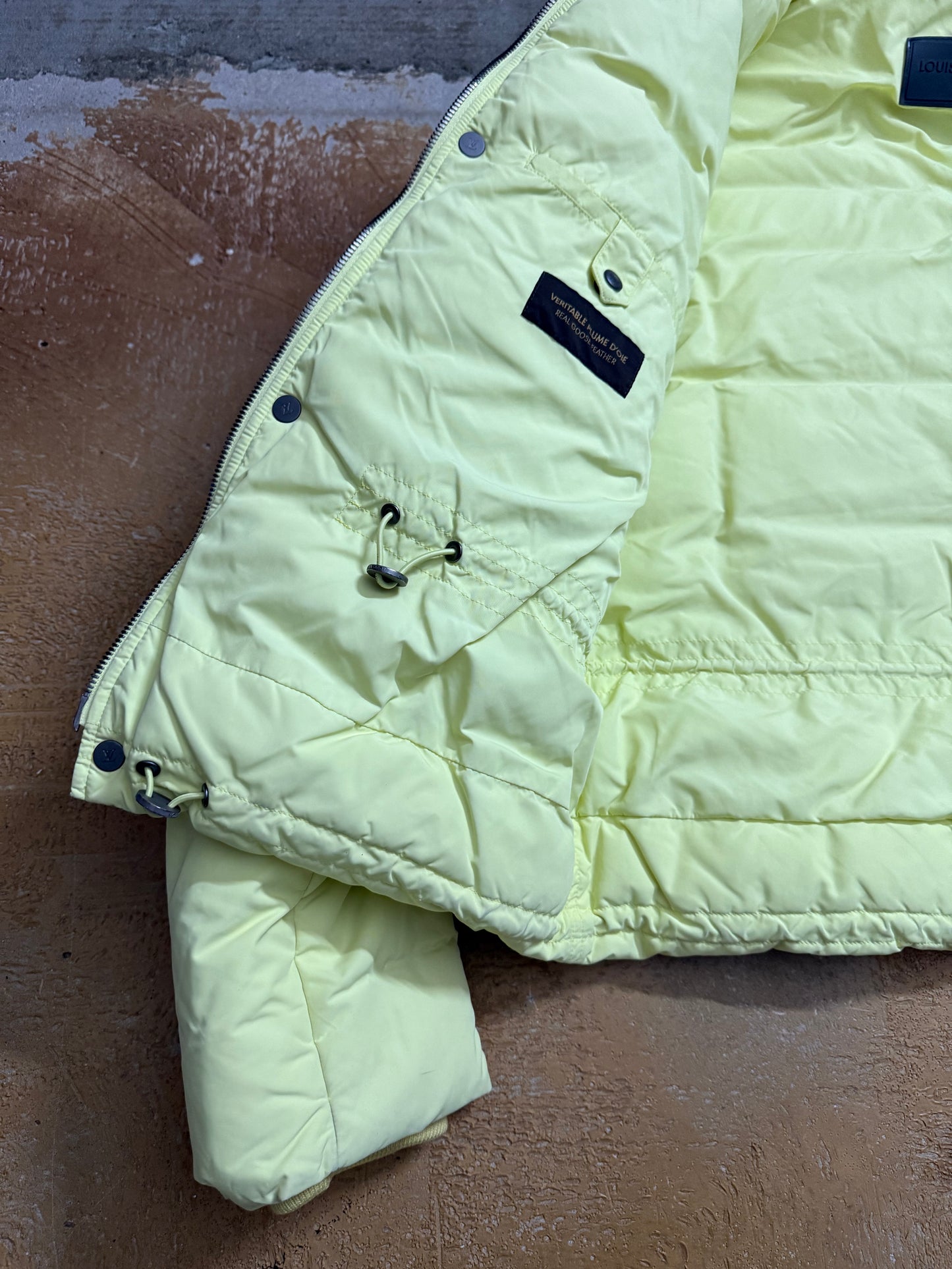 Louis Vuitton yellow zip off sleeves puffer jacket - L
