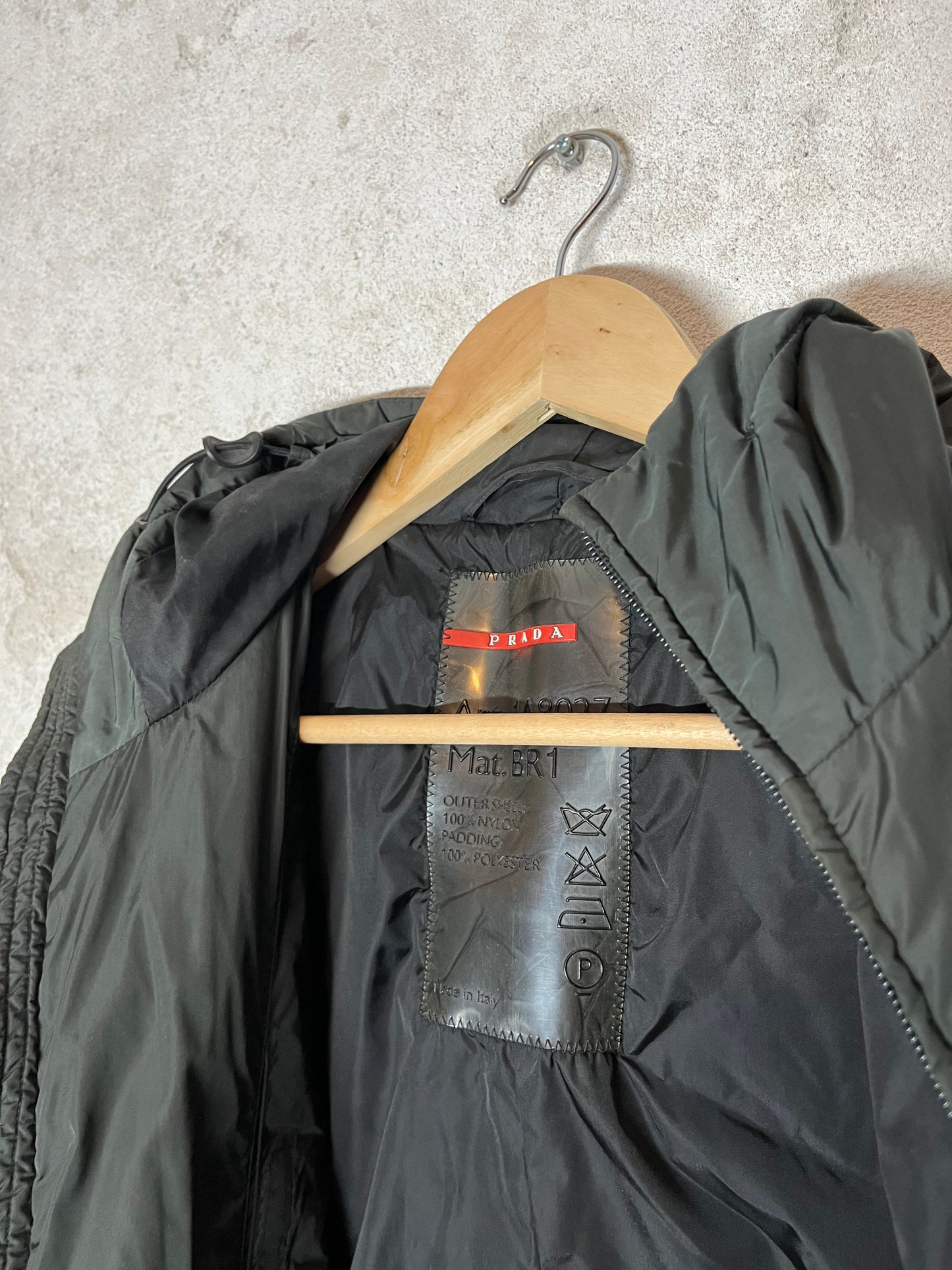 Prada vintage 90s ski snowboarding winter jacket - M