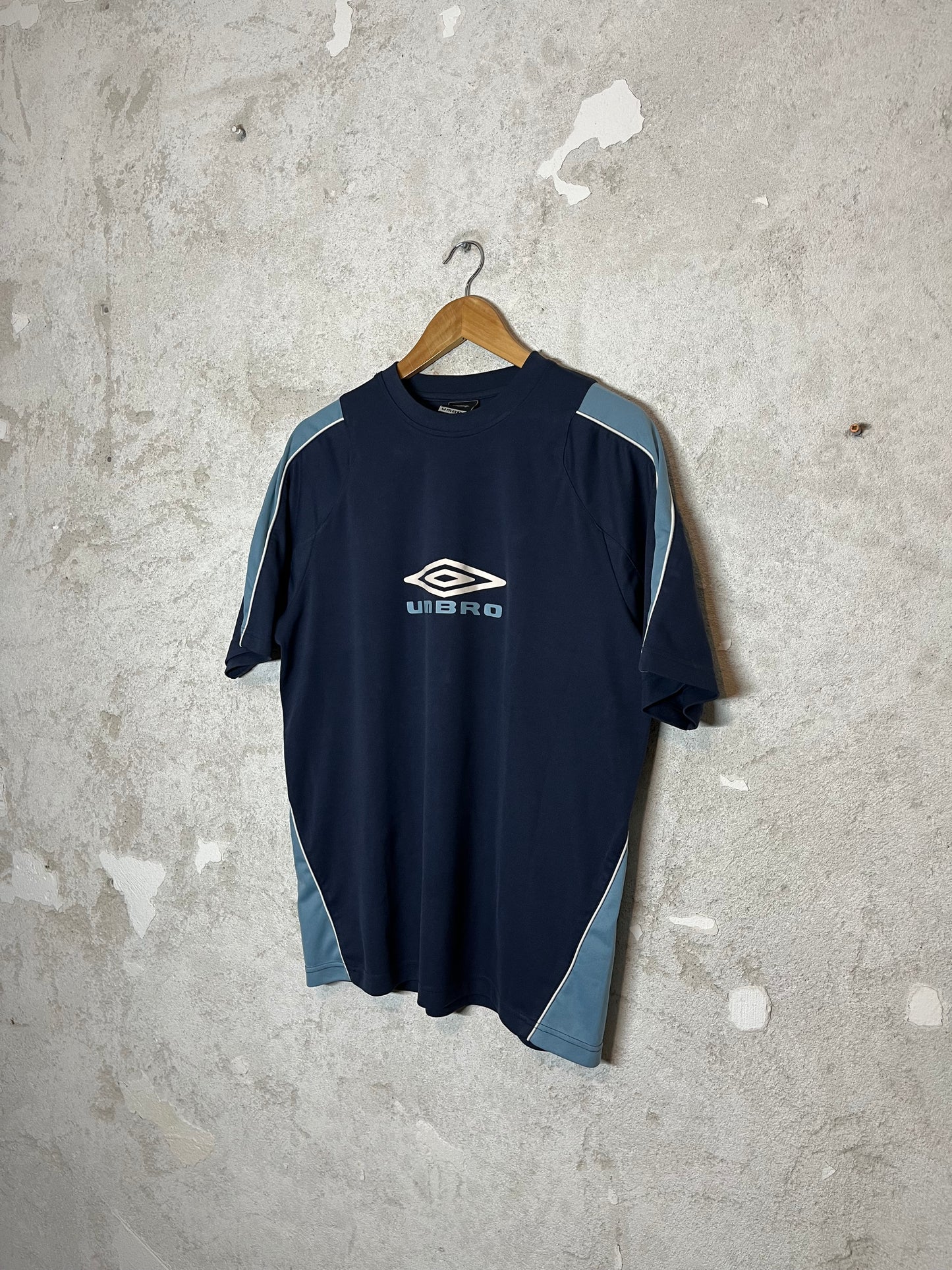 Umbro vintage sport shirt - L