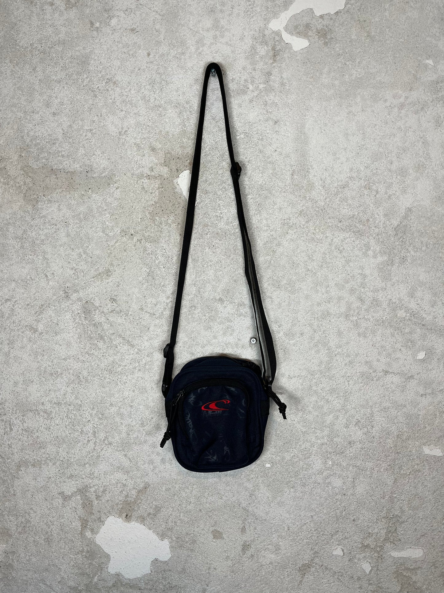 O'neill vintage 2000s small zipper neck bag