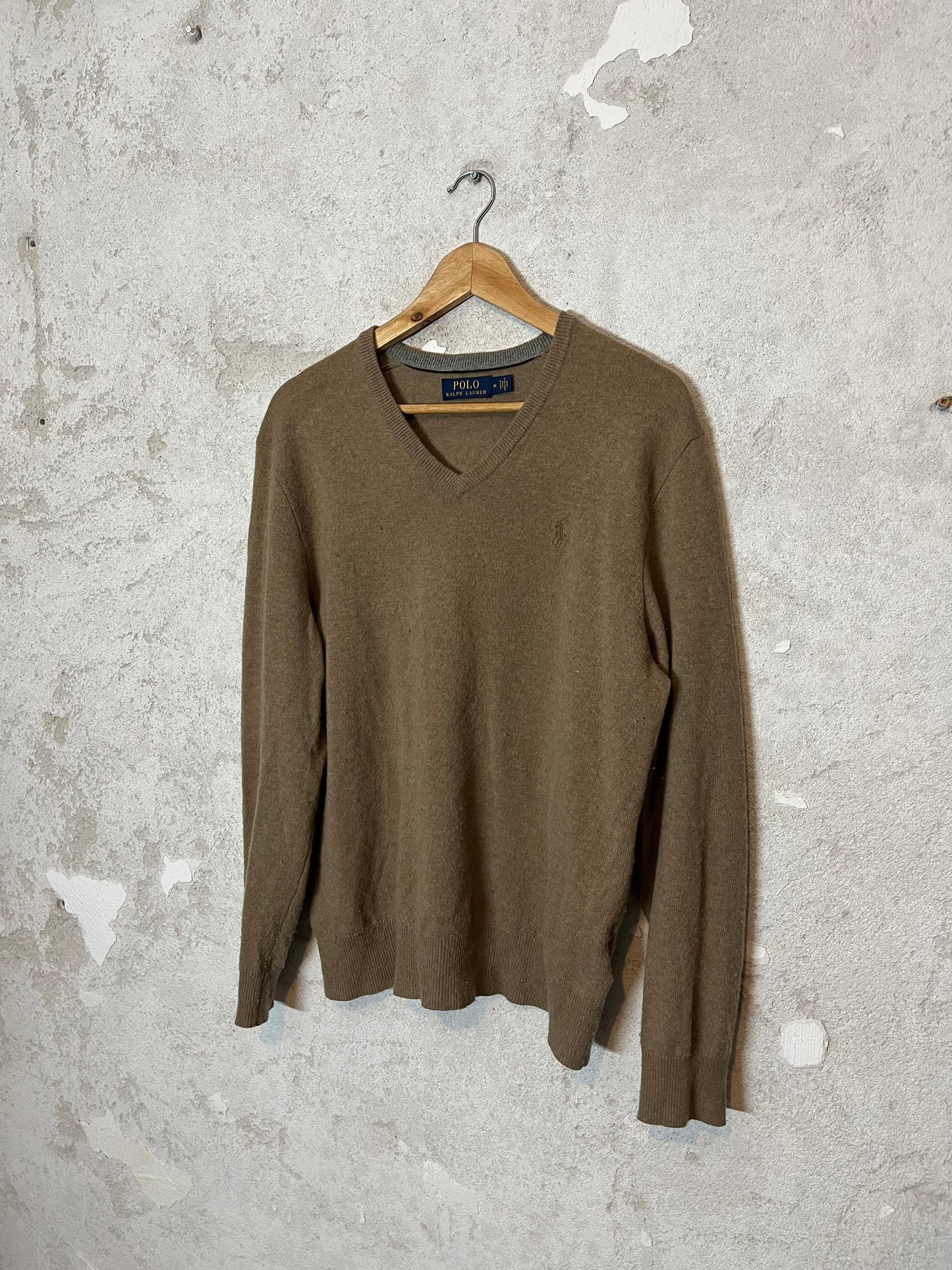 Ralph Lauren V neck sweater - M