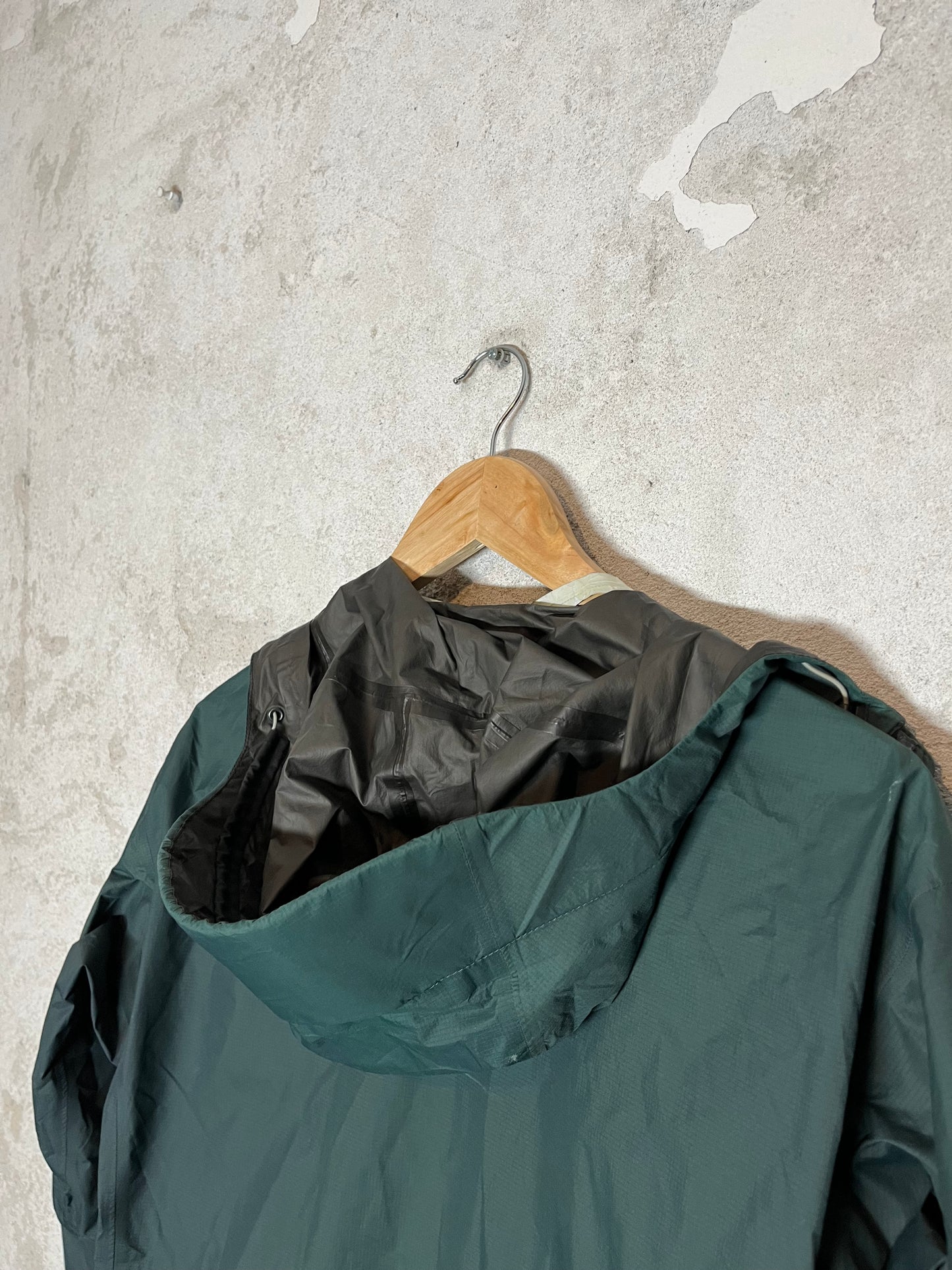 Haglöfs gore-tex L.I.M. series gorpcore rain jacket - XS