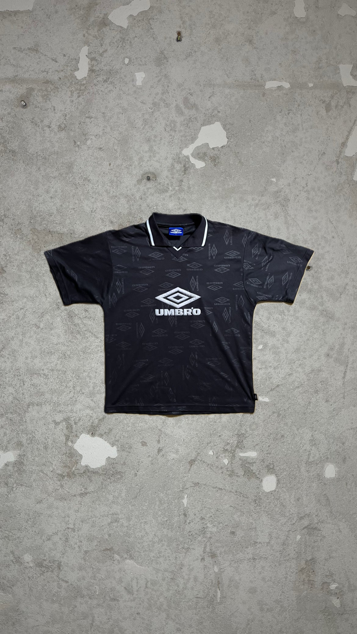 Umbro vintage sport shirt - L