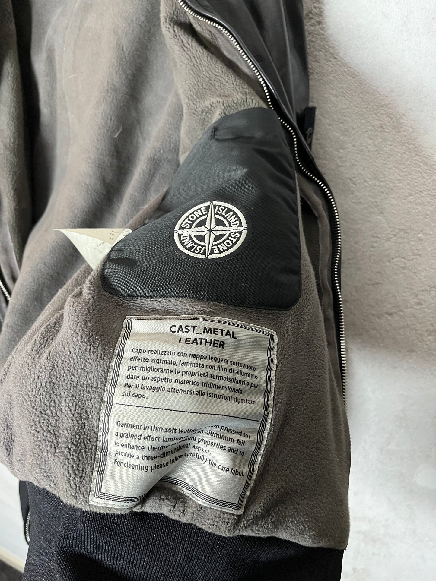 Stone Island *rare* vintage retro cast metal leather jacket - M