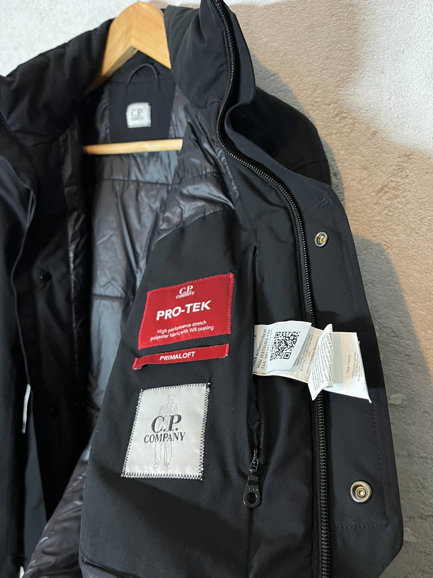 CP Company puffer down primaloft pro tek jacket - L