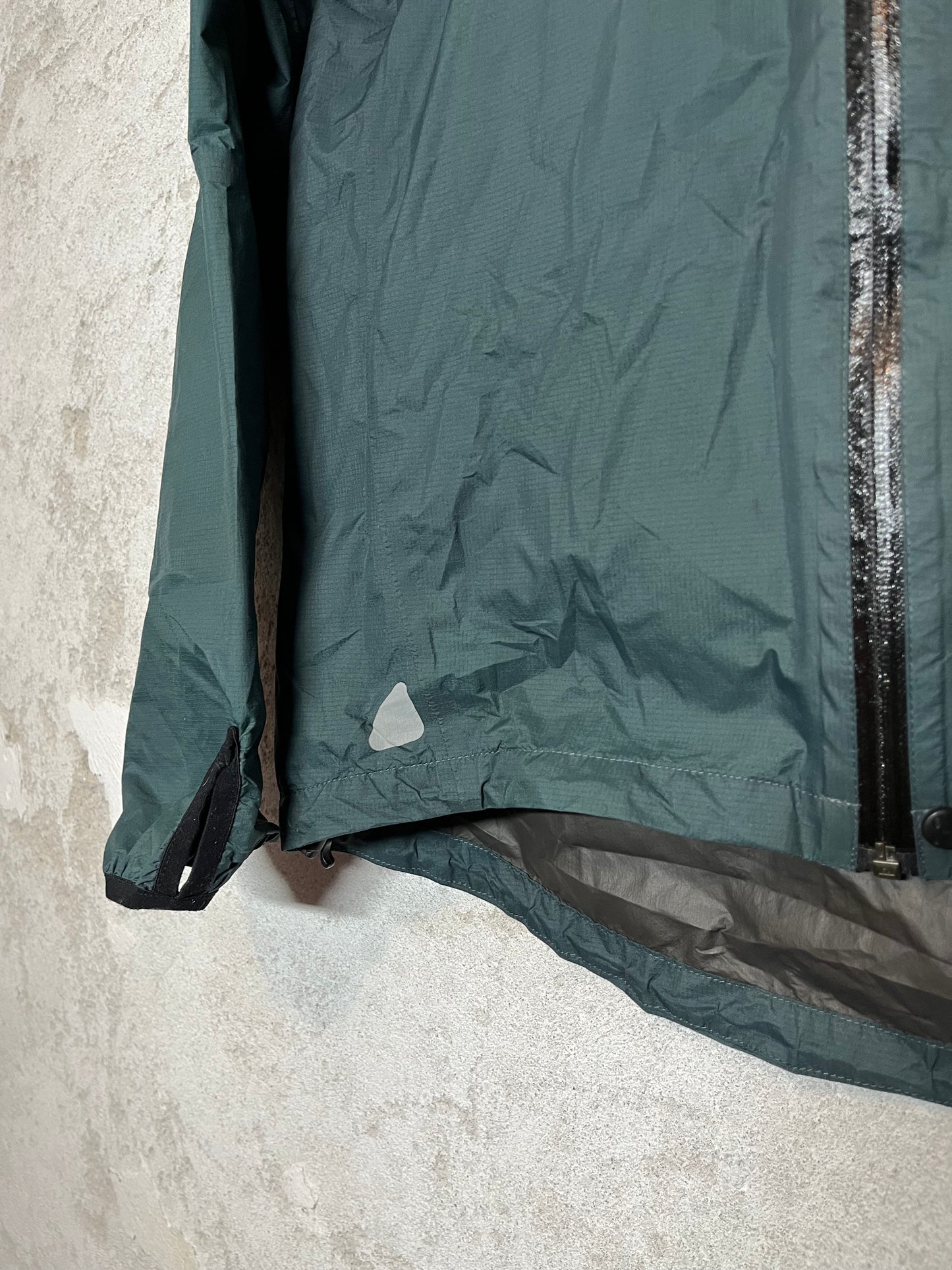 Haglöfs gore-tex L.I.M. series gorpcore rain jacket - XS