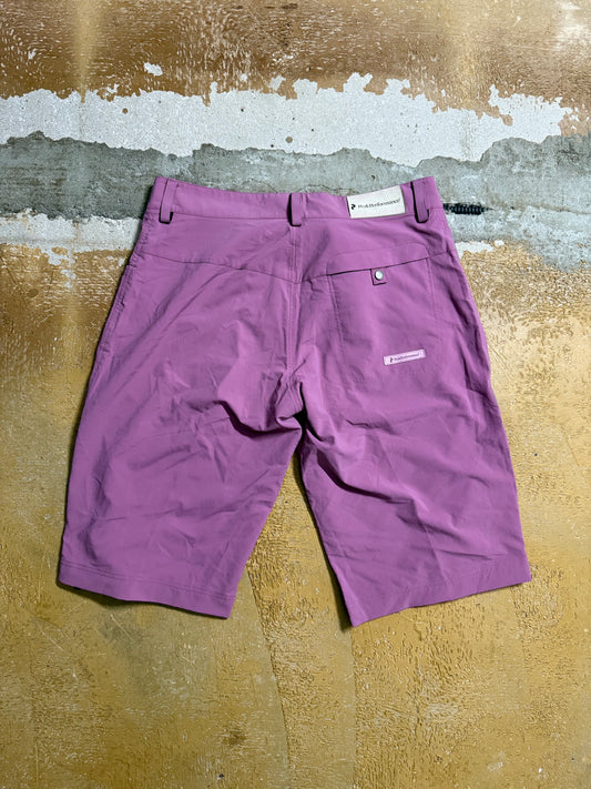 Peak Performance NEW shorts pink - S