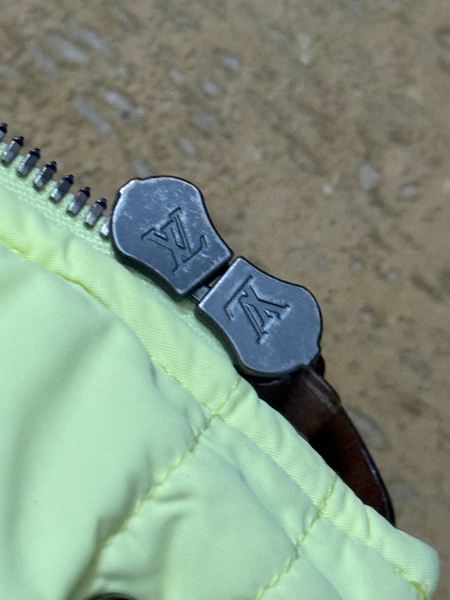 Louis Vuitton yellow zip off sleeves puffer jacket - L