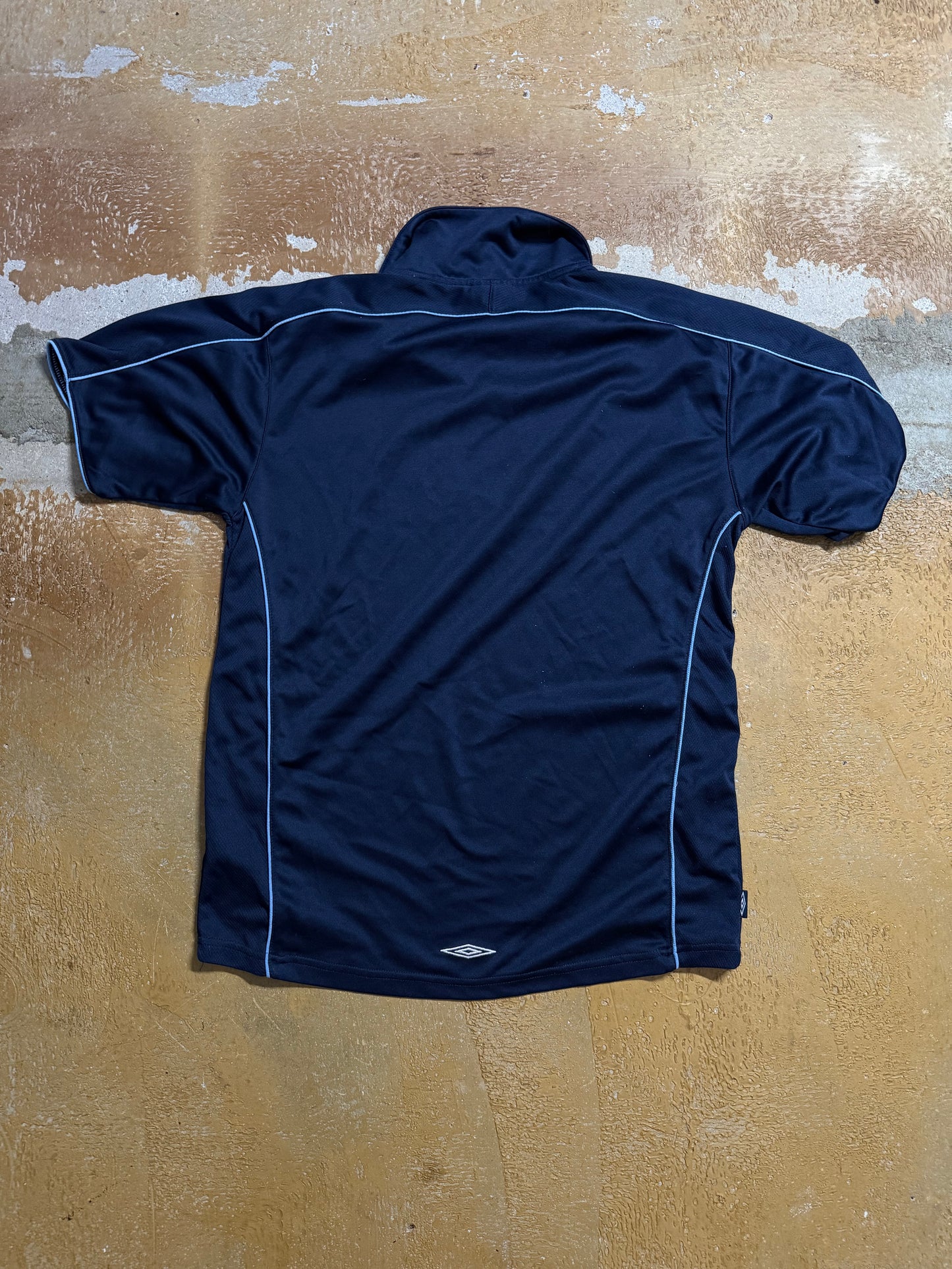 Umbro vintage football jersey shirt - M