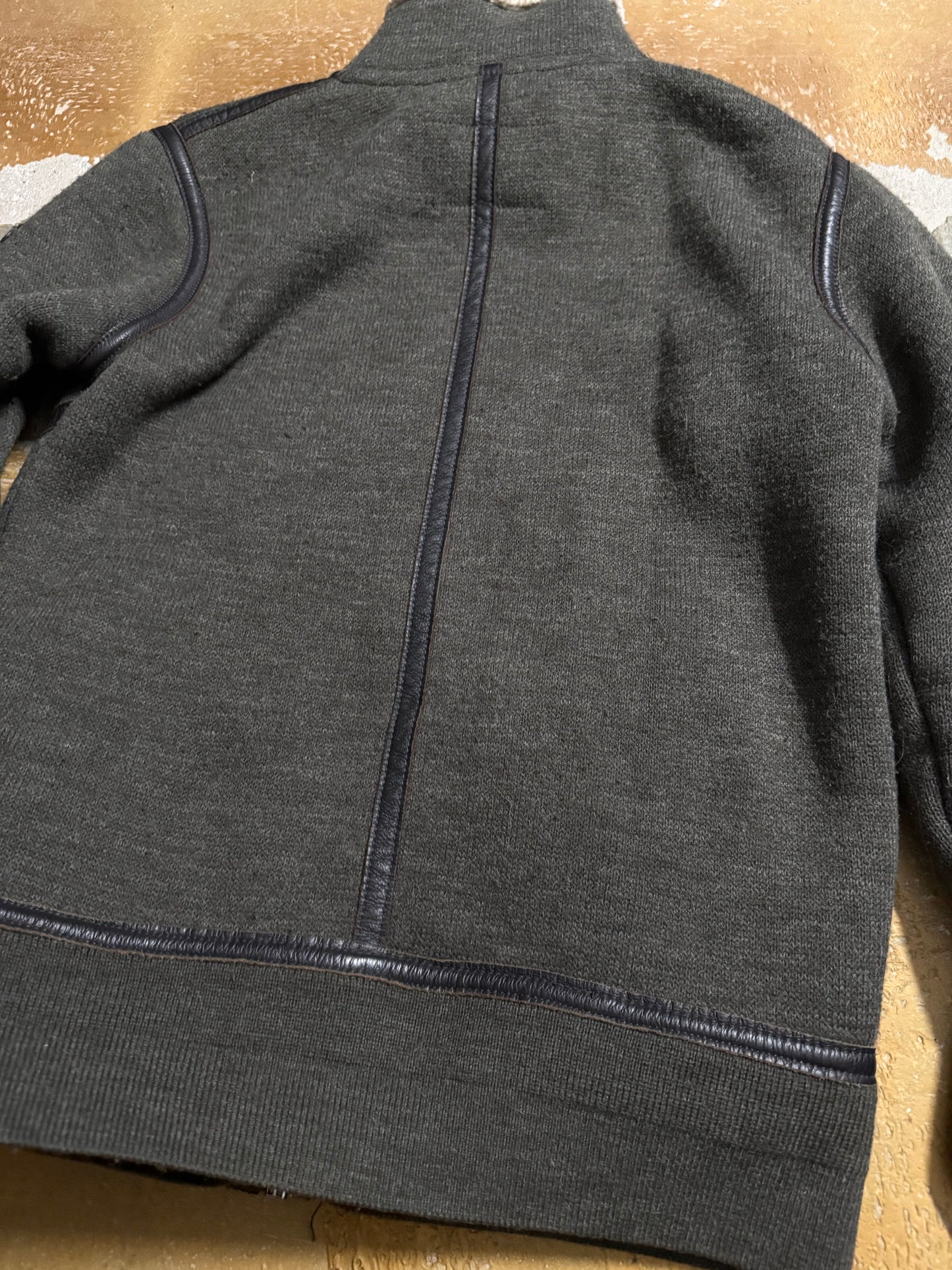 Schott NYC sherpa leather detail jacket - M