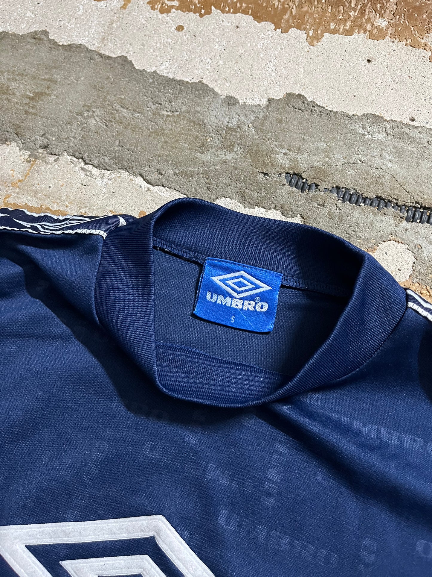 Umbro vintage sport shirt - S