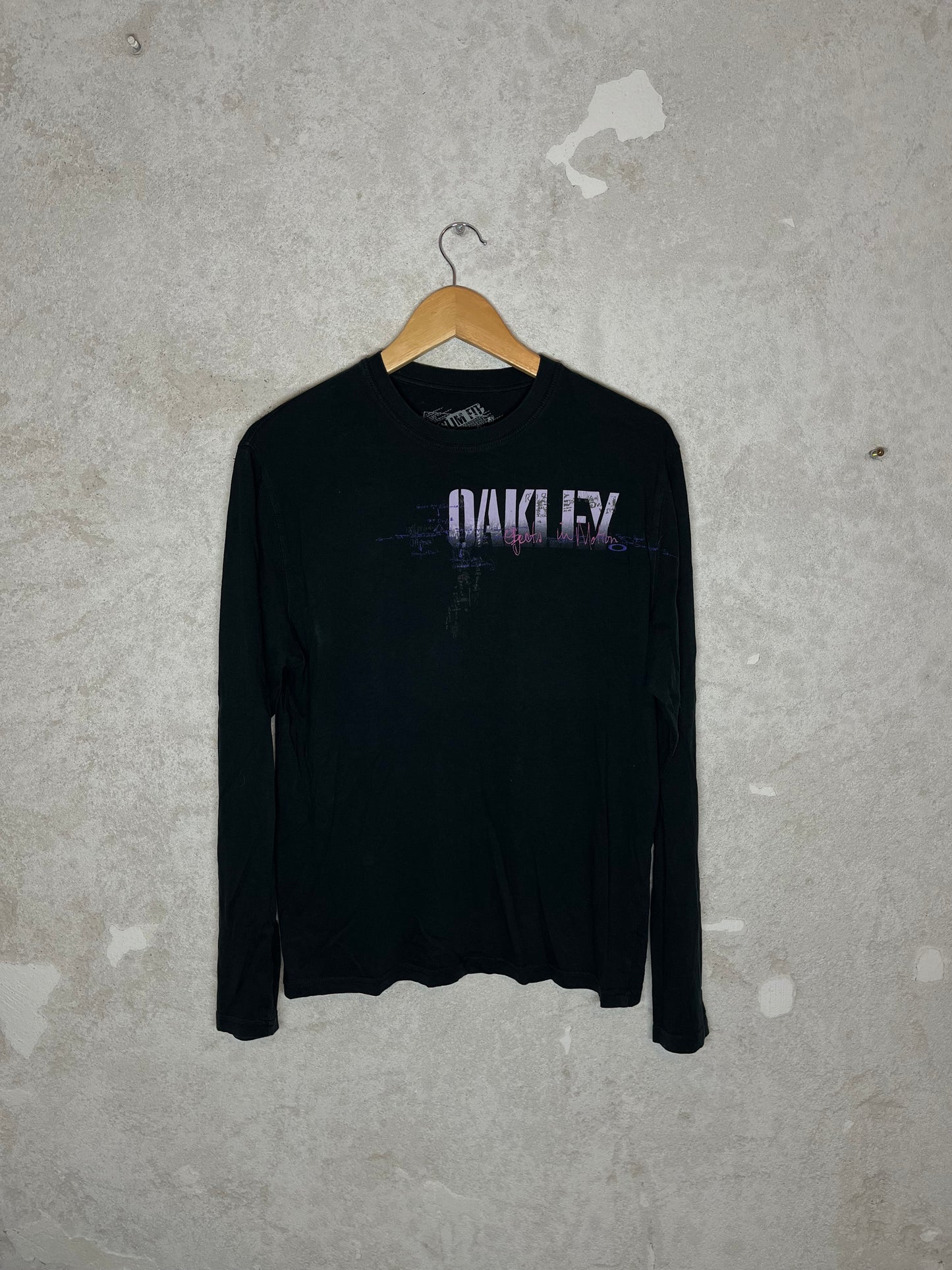 Oakley vintage y2k 2000s 90s archive longsleeve t-shirt