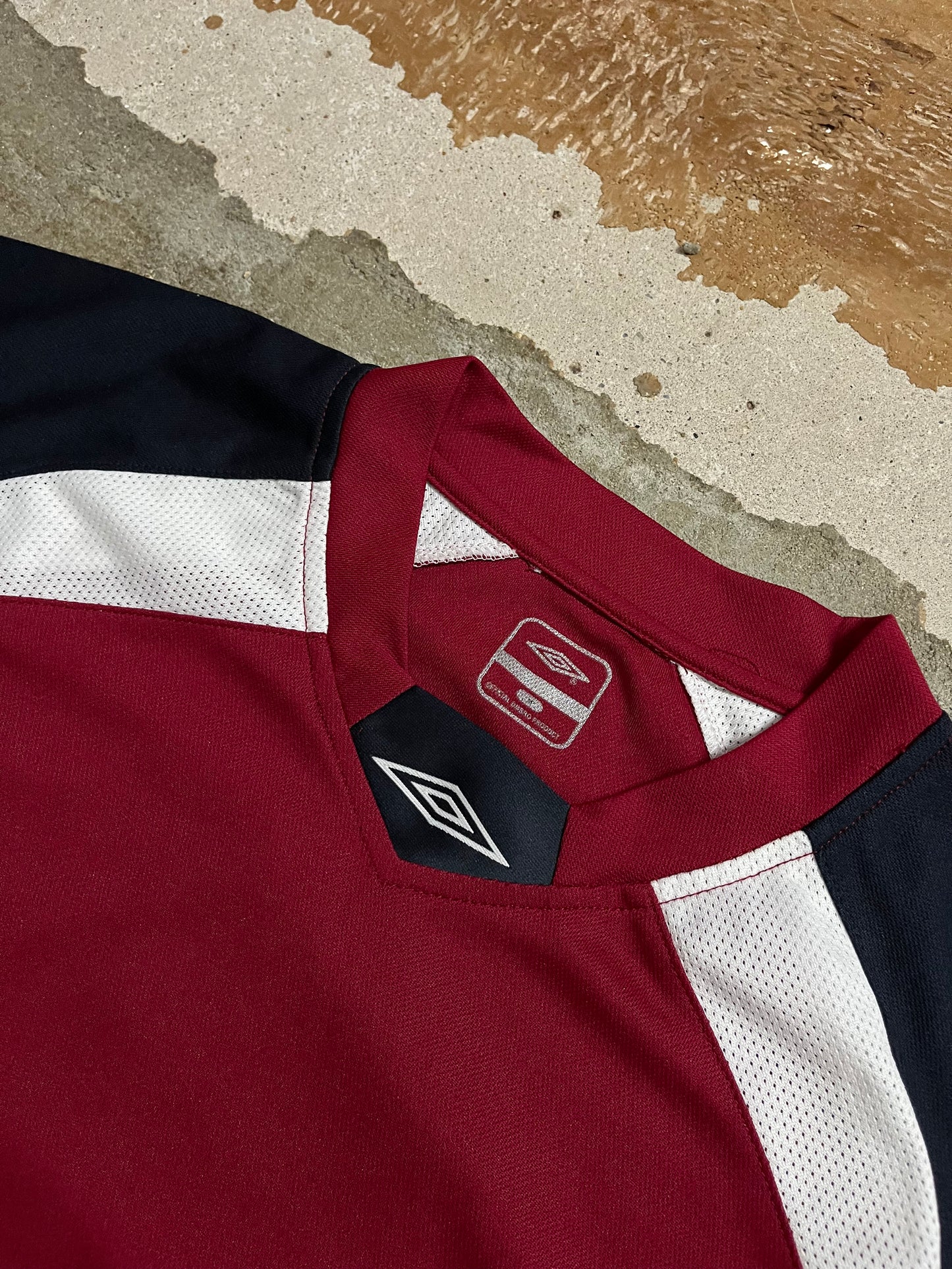 Umbro vintage sport shirt - M