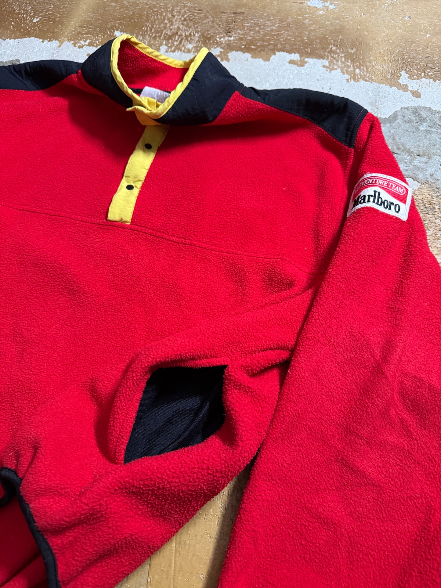 Marlboro vintage adventure team rare fleece sweater - L