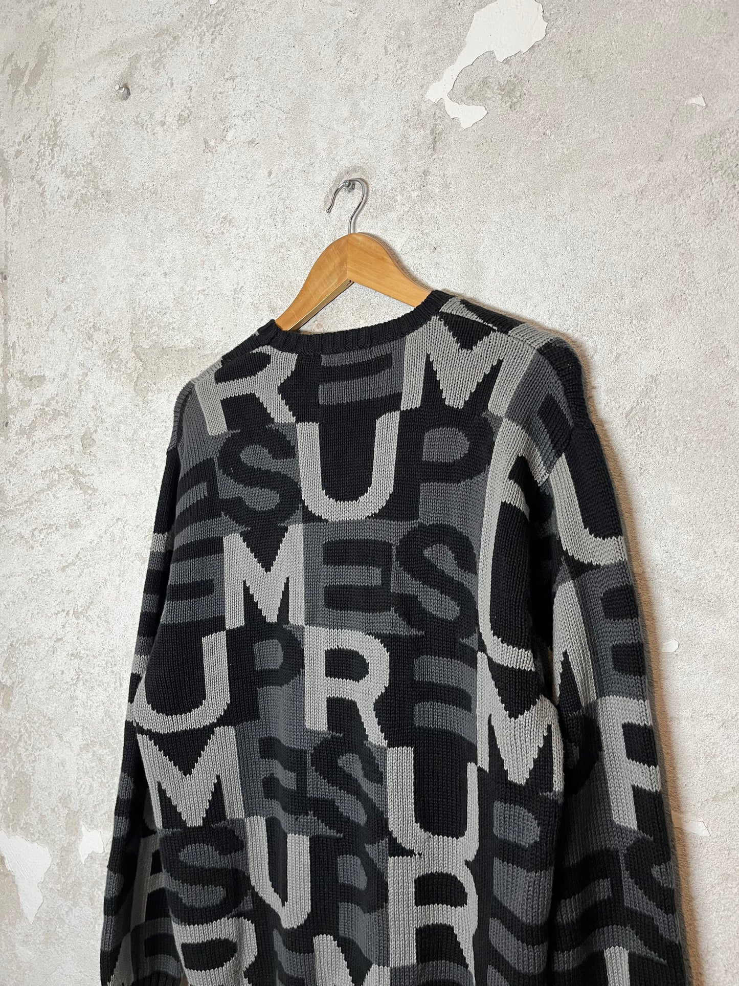 Supreme Big Letter knit sweater - L