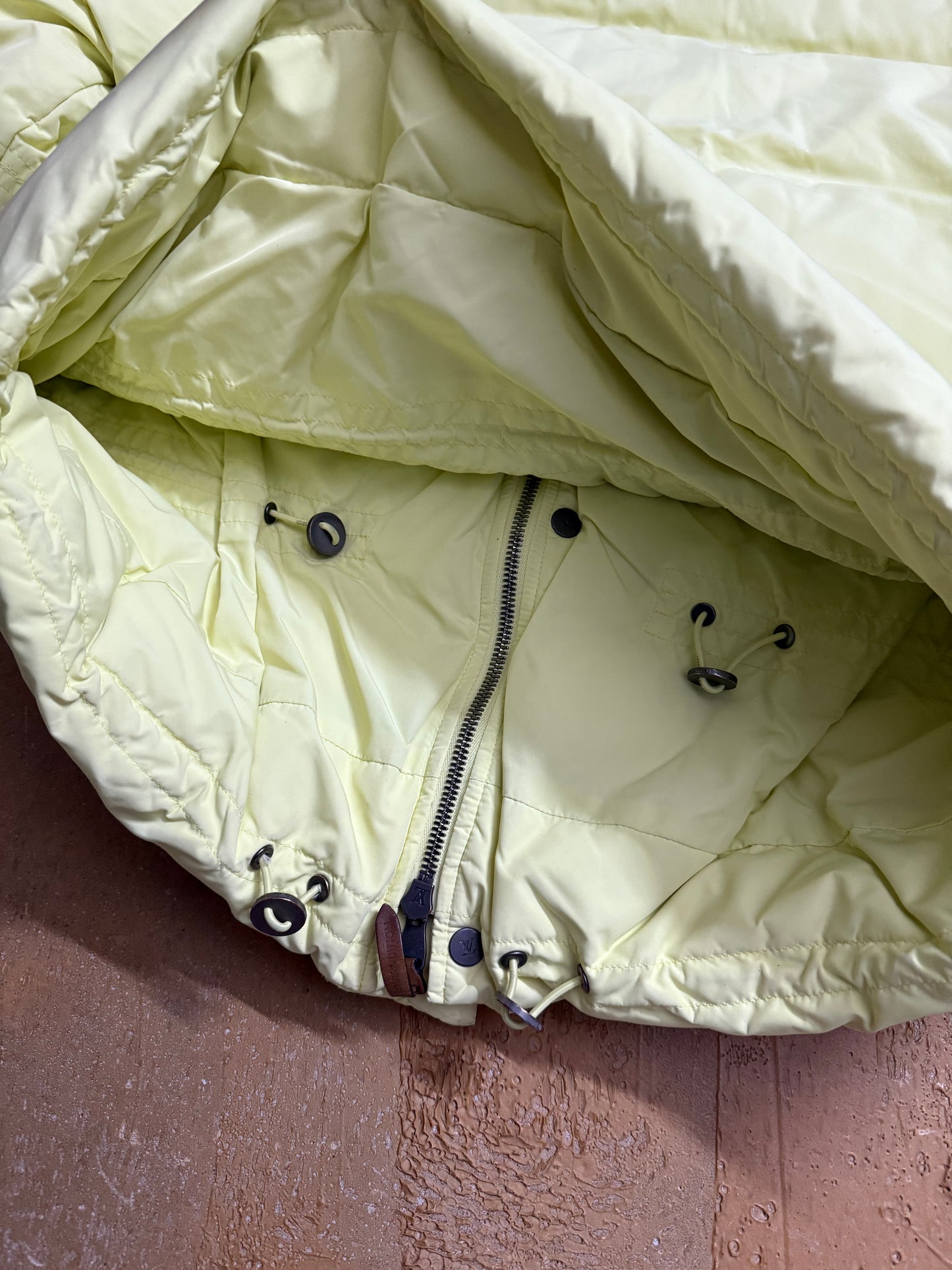 Louis Vuitton yellow zip off sleeves puffer jacket - L