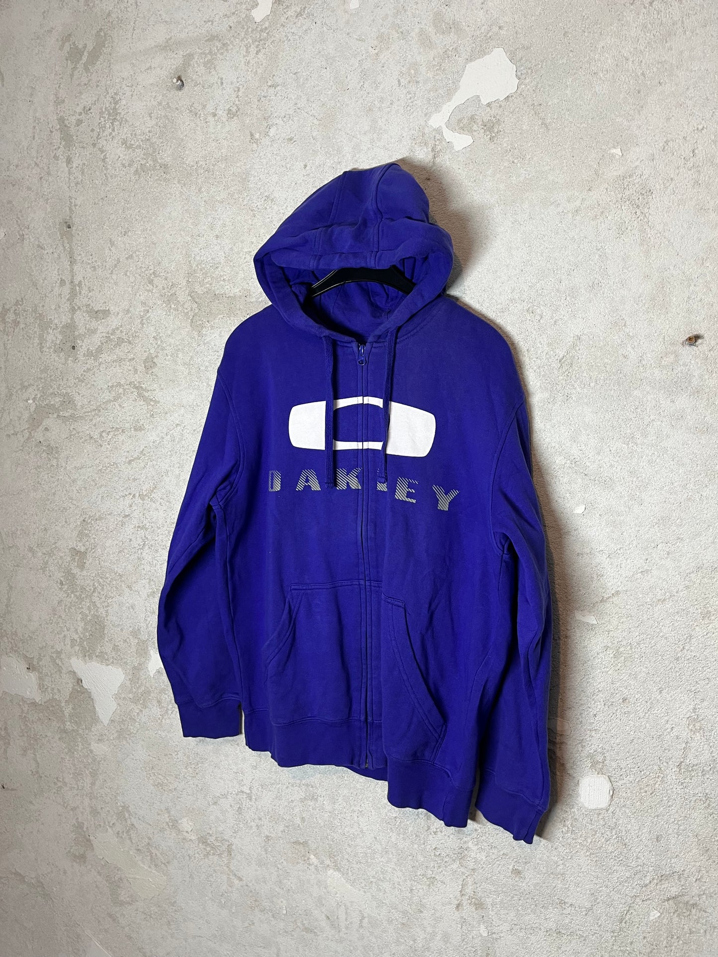 Oakley zip-up sweatshirt hoodie - M