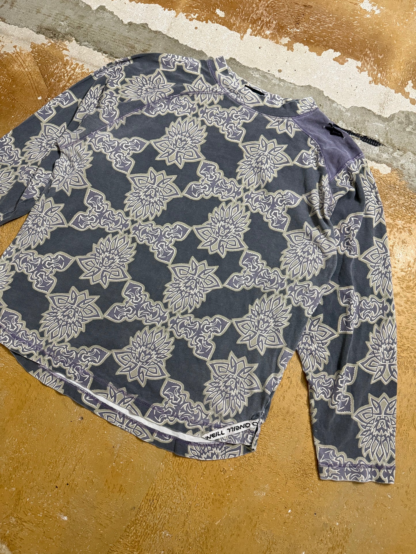 O’neill rare funky 90s longsleeve shirt - L