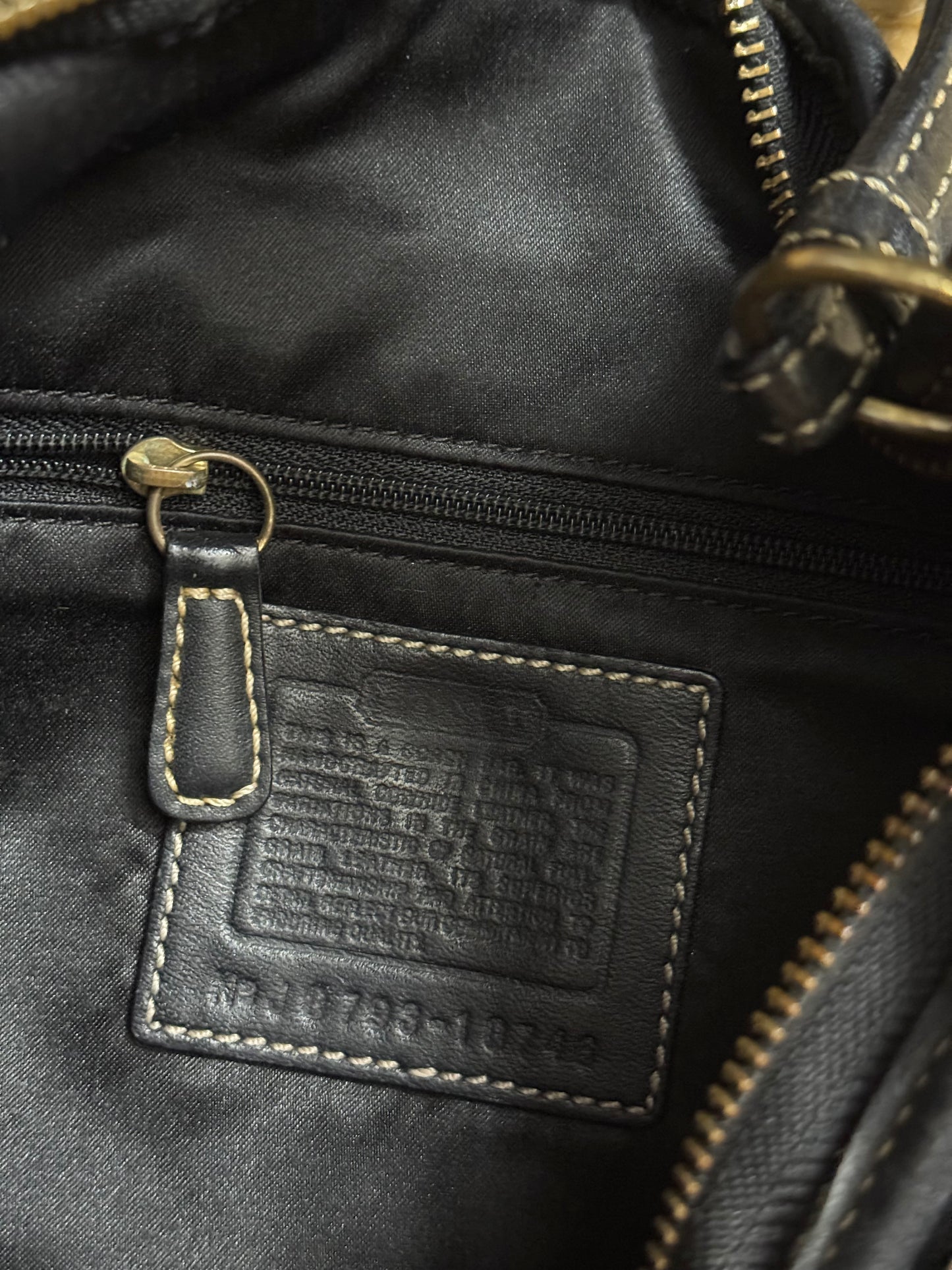 Coach vintage black / gold leather bag