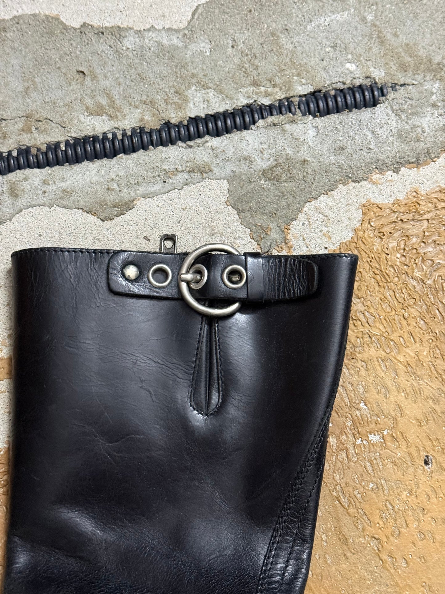 Miu Miu leather buckle heels - 38