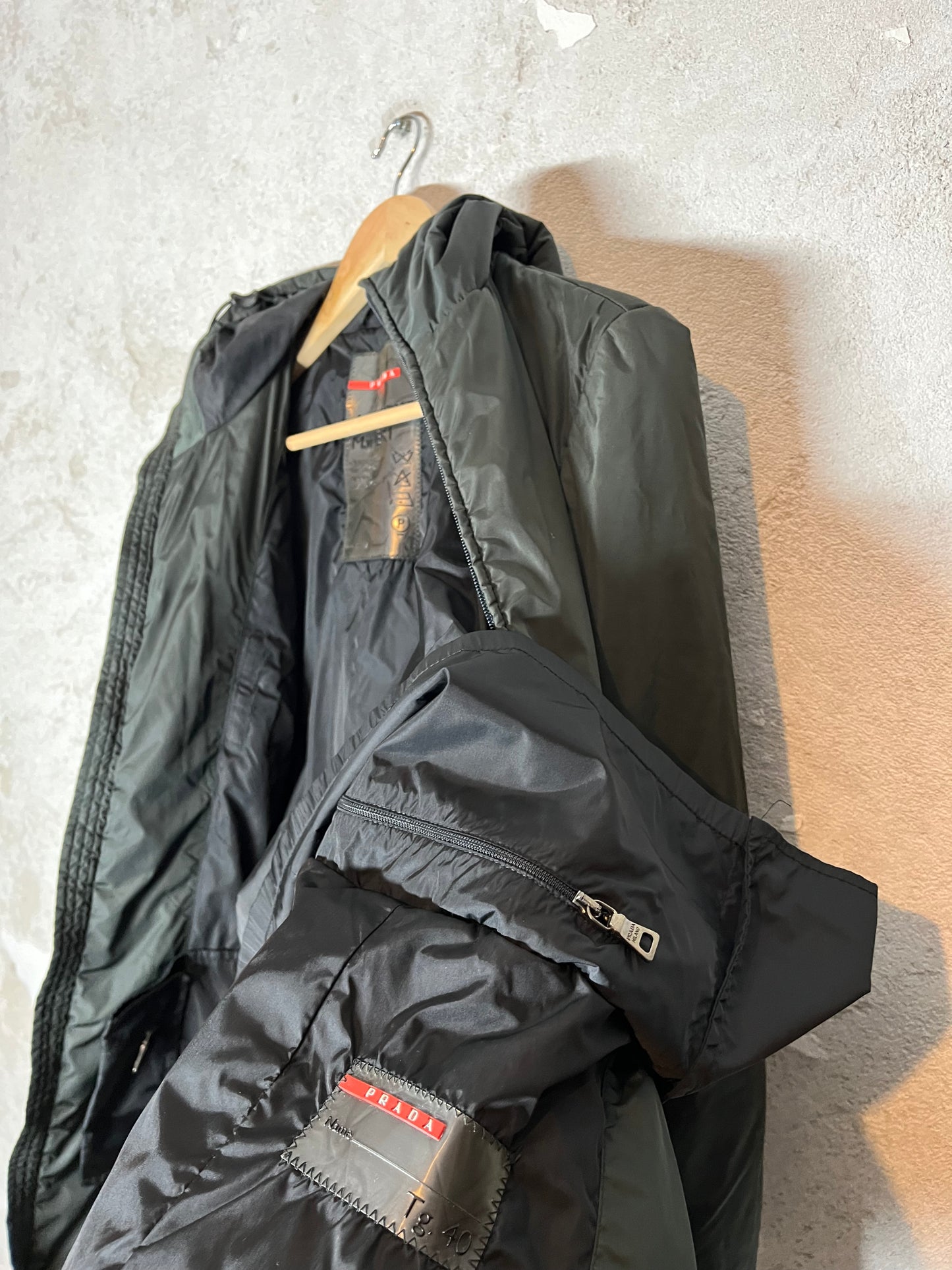 Prada vintage 90s ski snowboarding winter jacket - M