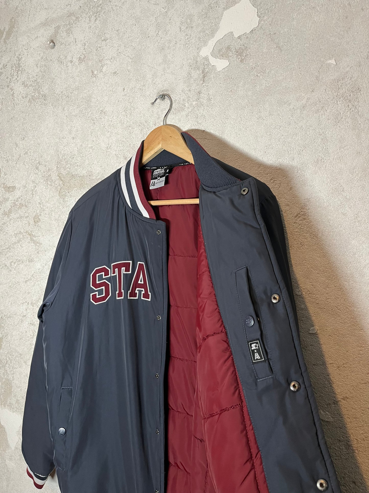 Starter baseball varsity jacket - M