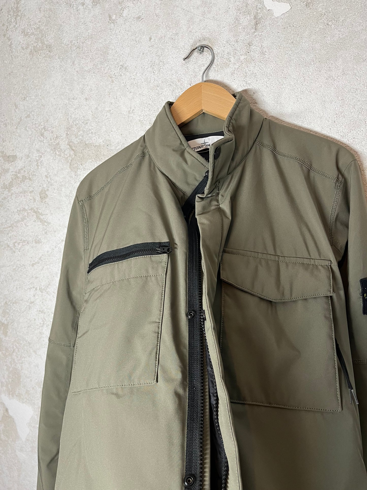 Stone Island soft shell-r primaloft jacket - M