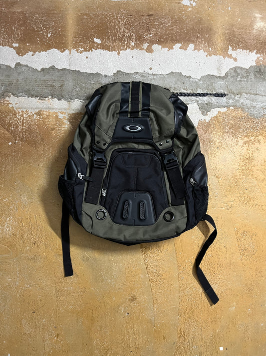 Oakley vintage black / green backpack bag